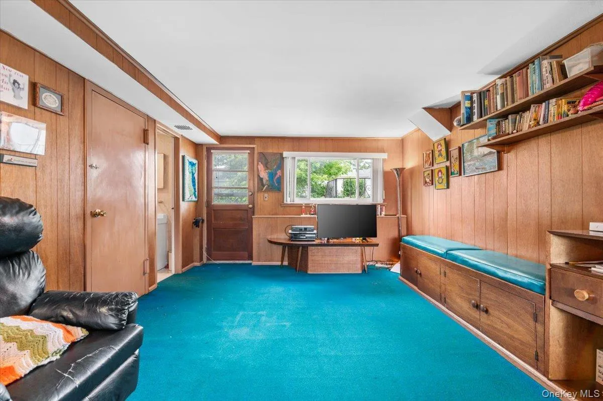 279 Kentucky Avenue, Oyster Bay, NY, 3 Bedrooms Bedrooms, 7 Rooms Rooms,2 BathroomsBathrooms,Residential,For Rent,Kentucky,0,KEY1017183 279 Kentucky Avenue, Oyster Bay, NY, 3 Bedrooms Bedrooms, 7 Rooms Rooms,2 BathroomsBathrooms,Residential,For Rent,Kentucky,0,KEY1017183