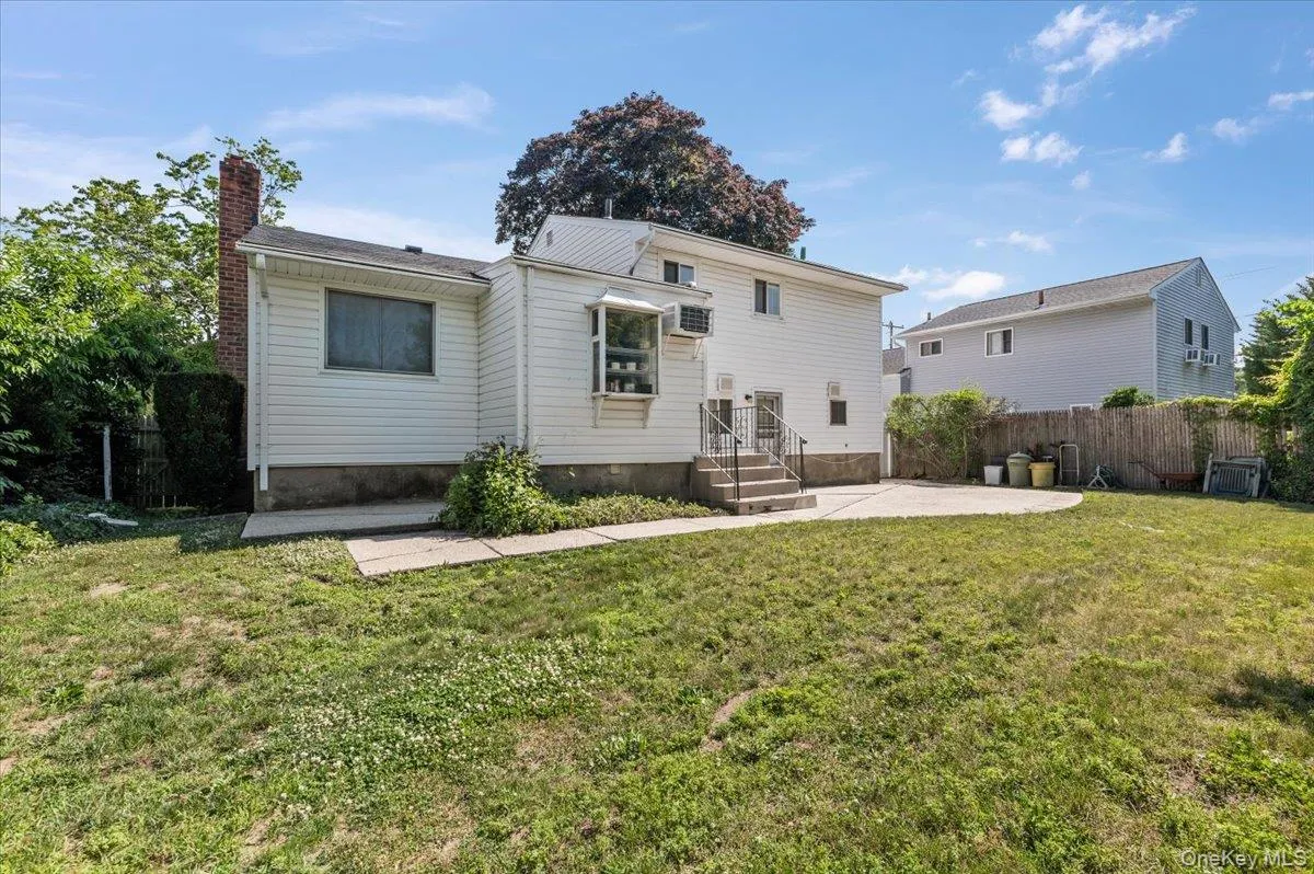 279 Kentucky Avenue, Oyster Bay, NY, 3 Bedrooms Bedrooms, 7 Rooms Rooms,2 BathroomsBathrooms,Residential,For Rent,Kentucky,0,KEY1017183 279 Kentucky Avenue, Oyster Bay, NY, 3 Bedrooms Bedrooms, 7 Rooms Rooms,2 BathroomsBathrooms,Residential,For Rent,Kentucky,0,KEY1017183