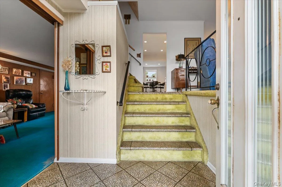279 Kentucky Avenue, Oyster Bay, NY, 3 Bedrooms Bedrooms, 7 Rooms Rooms,2 BathroomsBathrooms,Residential,For Rent,Kentucky,0,KEY1017183 279 Kentucky Avenue, Oyster Bay, NY, 3 Bedrooms Bedrooms, 7 Rooms Rooms,2 BathroomsBathrooms,Residential,For Rent,Kentucky,0,KEY1017183