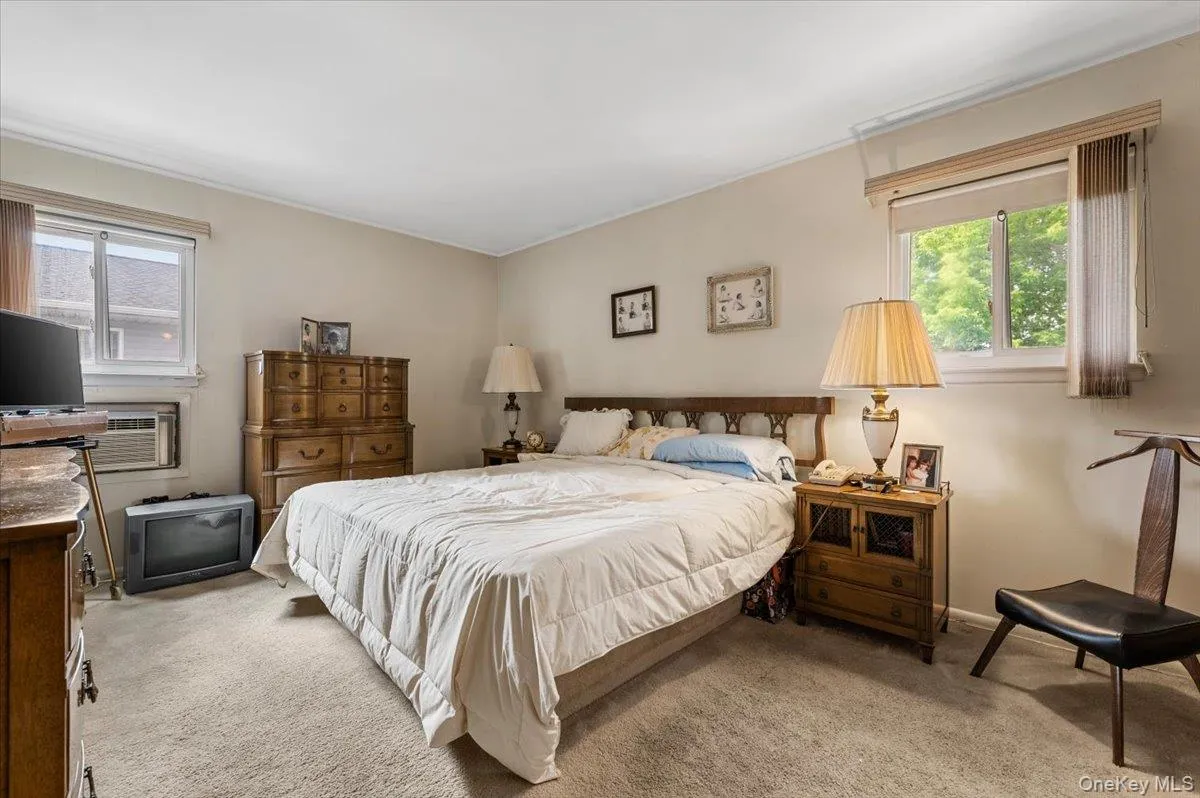 279 Kentucky Avenue, Oyster Bay, NY, 3 Bedrooms Bedrooms, 7 Rooms Rooms,2 BathroomsBathrooms,Residential,For Rent,Kentucky,0,KEY1017183 279 Kentucky Avenue, Oyster Bay, NY, 3 Bedrooms Bedrooms, 7 Rooms Rooms,2 BathroomsBathrooms,Residential,For Rent,Kentucky,0,KEY1017183