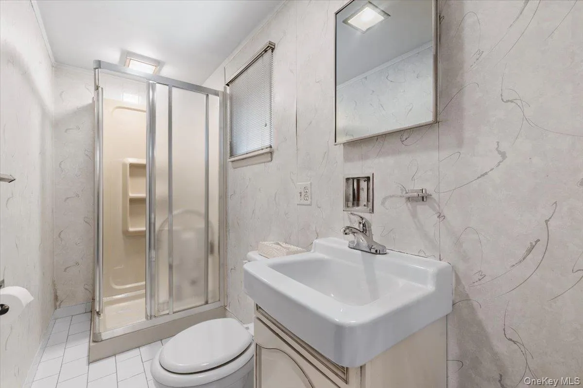 279 Kentucky Avenue, Oyster Bay, NY, 3 Bedrooms Bedrooms, 7 Rooms Rooms,2 BathroomsBathrooms,Residential,For Rent,Kentucky,0,KEY1017183 279 Kentucky Avenue, Oyster Bay, NY, 3 Bedrooms Bedrooms, 7 Rooms Rooms,2 BathroomsBathrooms,Residential,For Rent,Kentucky,0,KEY1017183