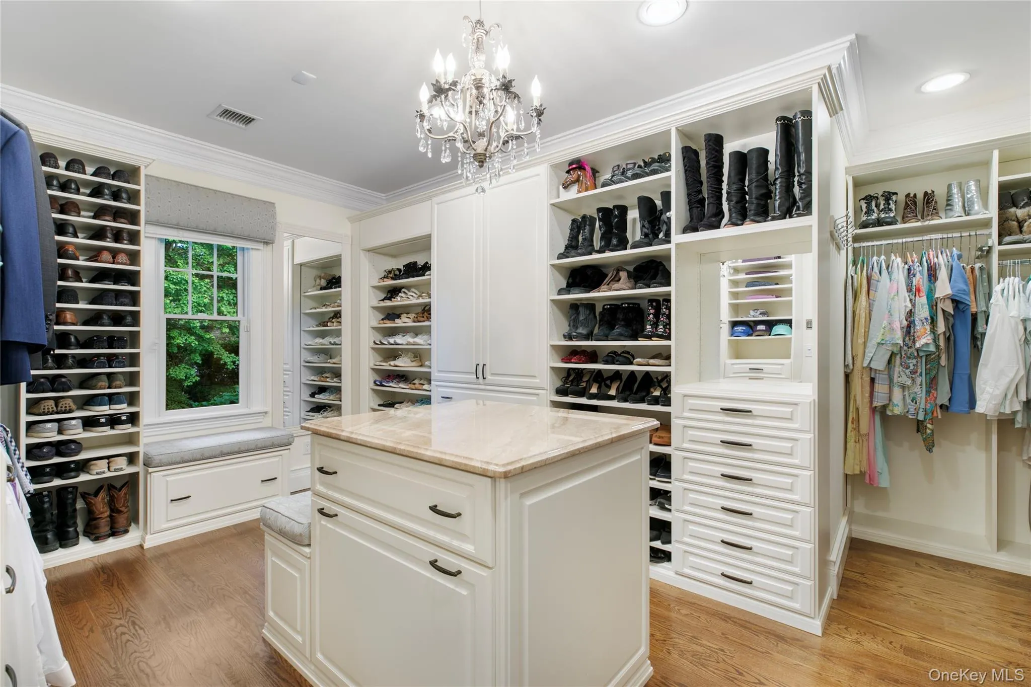 3 Salt Hay Way, Smithtown, NY, 4 Bedrooms Bedrooms, 12 Rooms Rooms,4 BathroomsBathrooms,Residential,For Rent,Salt Hay,0,KEY1017188 3 Salt Hay Way, Smithtown, NY, 4 Bedrooms Bedrooms, 12 Rooms Rooms,4 BathroomsBathrooms,Residential,For Rent,Salt Hay,0,KEY1017188
