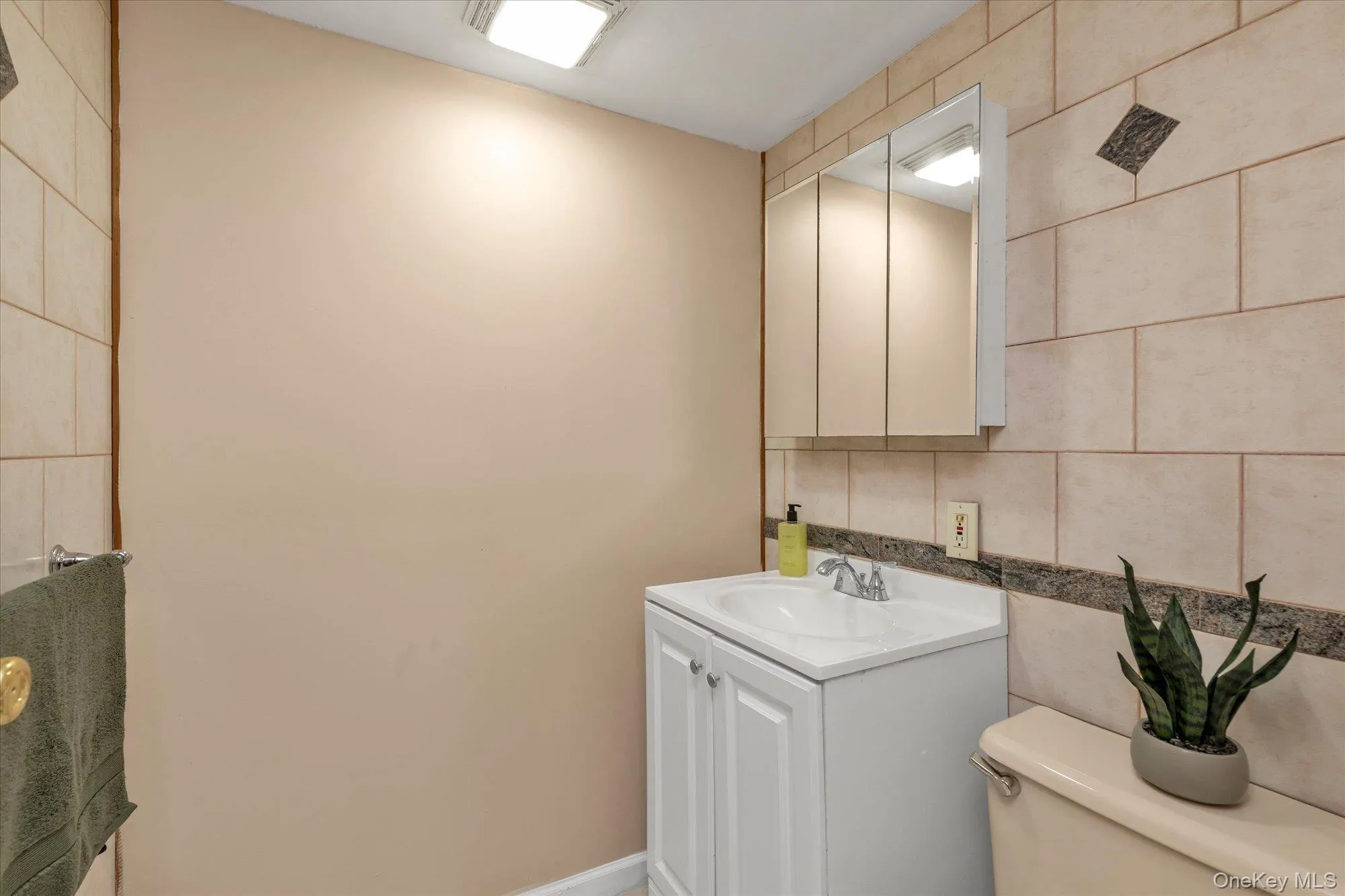 Powder Room Powder Room