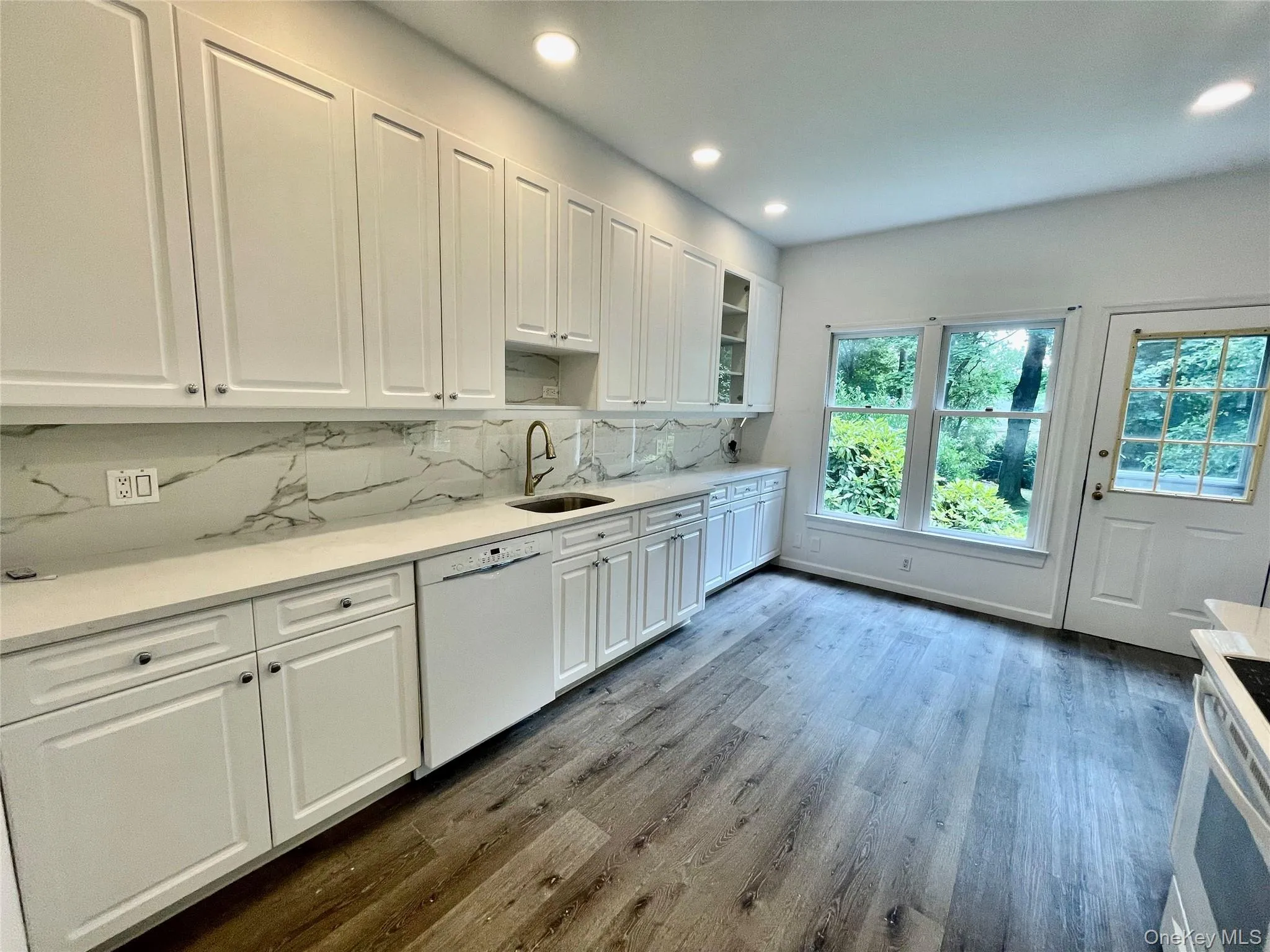 11 Duke Of Gloucester, North Hempstead, NY, 2 Bedrooms Bedrooms, 6 Rooms Rooms,2 BathroomsBathrooms,Residential Lease,For Rent,Duke Of Gloucester,0,KEY1017192 11 Duke Of Gloucester, North Hempstead, NY, 2 Bedrooms Bedrooms, 6 Rooms Rooms,2 BathroomsBathrooms,Residential Lease,For Rent,Duke Of Gloucester,0,KEY1017192