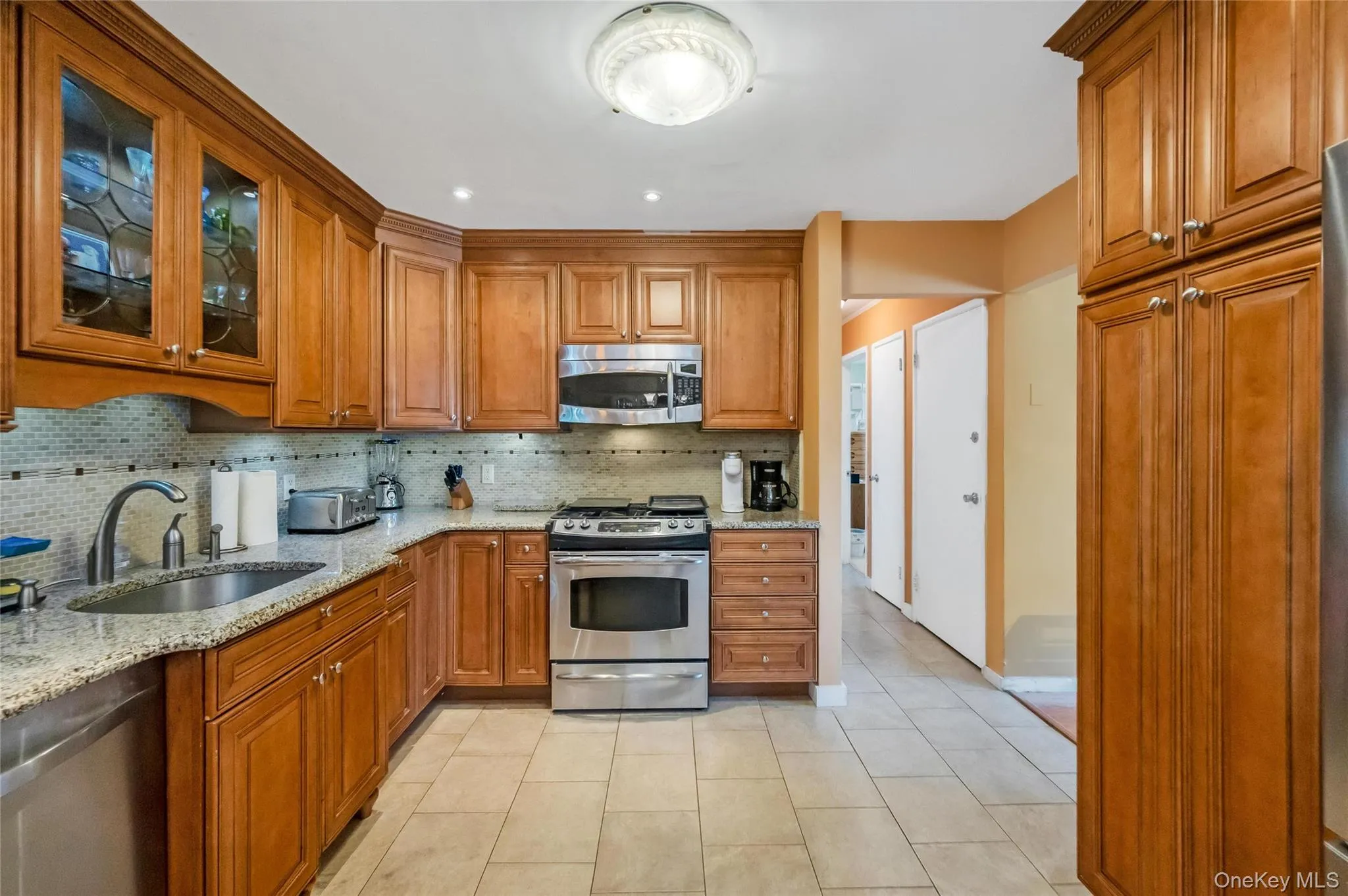 34 Oak Street, Oyster Bay, NY, 4 Bedrooms Bedrooms, 8 Rooms Rooms,2 BathroomsBathrooms,Residential,For Rent,Oak,0,1017199 34 Oak Street, Oyster Bay, NY, 4 Bedrooms Bedrooms, 8 Rooms Rooms,2 BathroomsBathrooms,Residential,For Rent,Oak,0,1017199