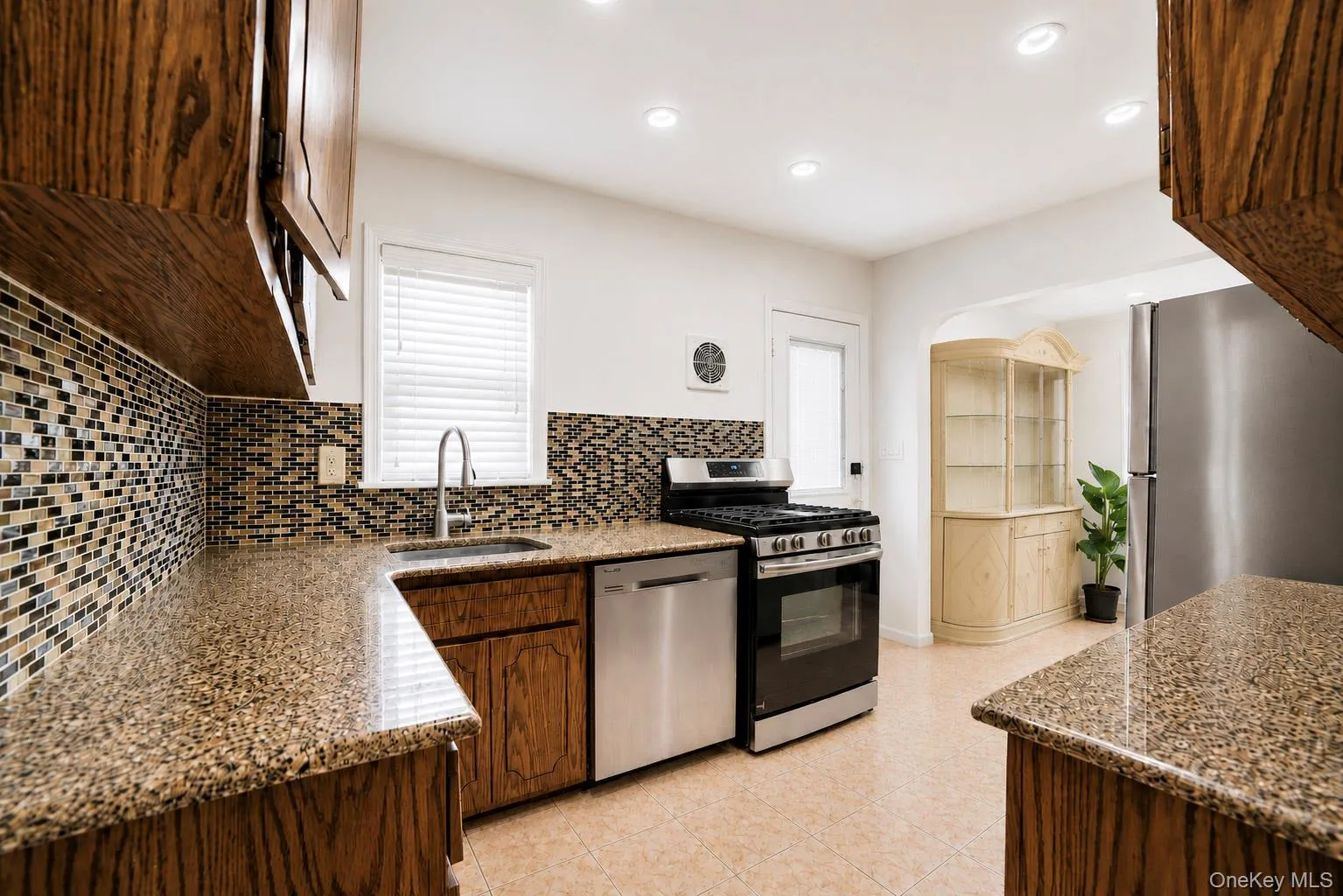 80-59 250th Street, New York, NY, 4 Bedrooms Bedrooms, 11 Rooms Rooms,2 BathroomsBathrooms,Residential,For Rent,250th,0,KEY1017200 80-59 250th Street, New York, NY, 4 Bedrooms Bedrooms, 11 Rooms Rooms,2 BathroomsBathrooms,Residential,For Rent,250th,0,KEY1017200