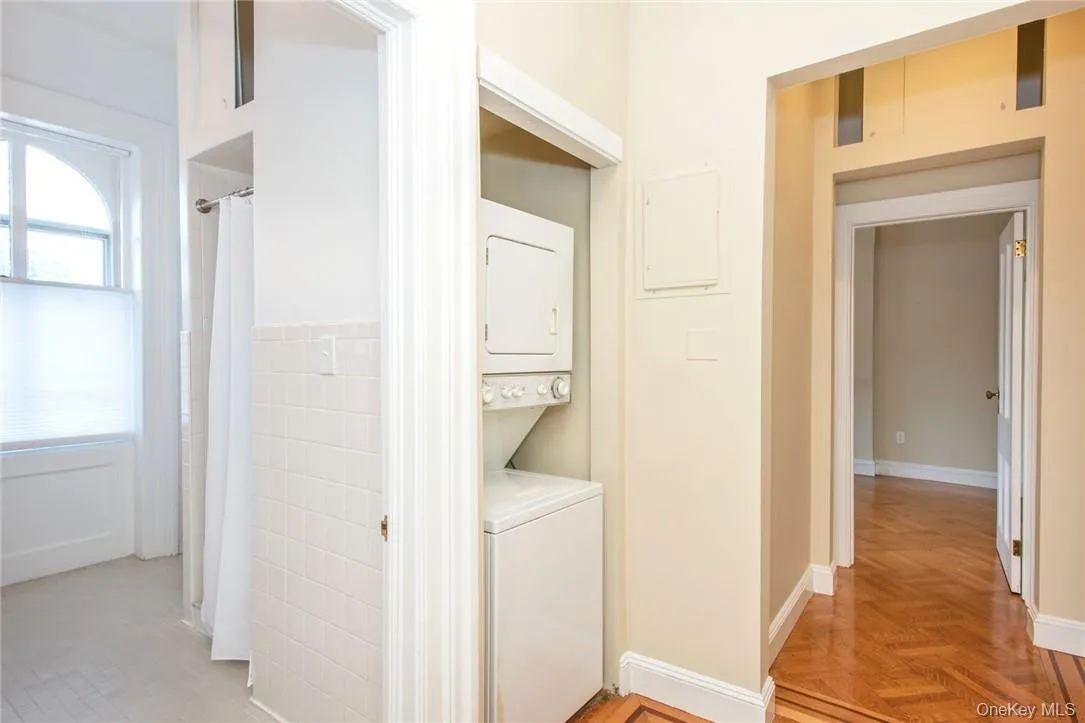 80 Church Street, Greenburgh, NY, 1 Bedroom Bedrooms, 3 Rooms Rooms,1 BathroomBathrooms,Residential Lease,For Rent,Church,0,1017215 80 Church Street, Greenburgh, NY, 1 Bedroom Bedrooms, 3 Rooms Rooms,1 BathroomBathrooms,Residential Lease,For Rent,Church,0,1017215