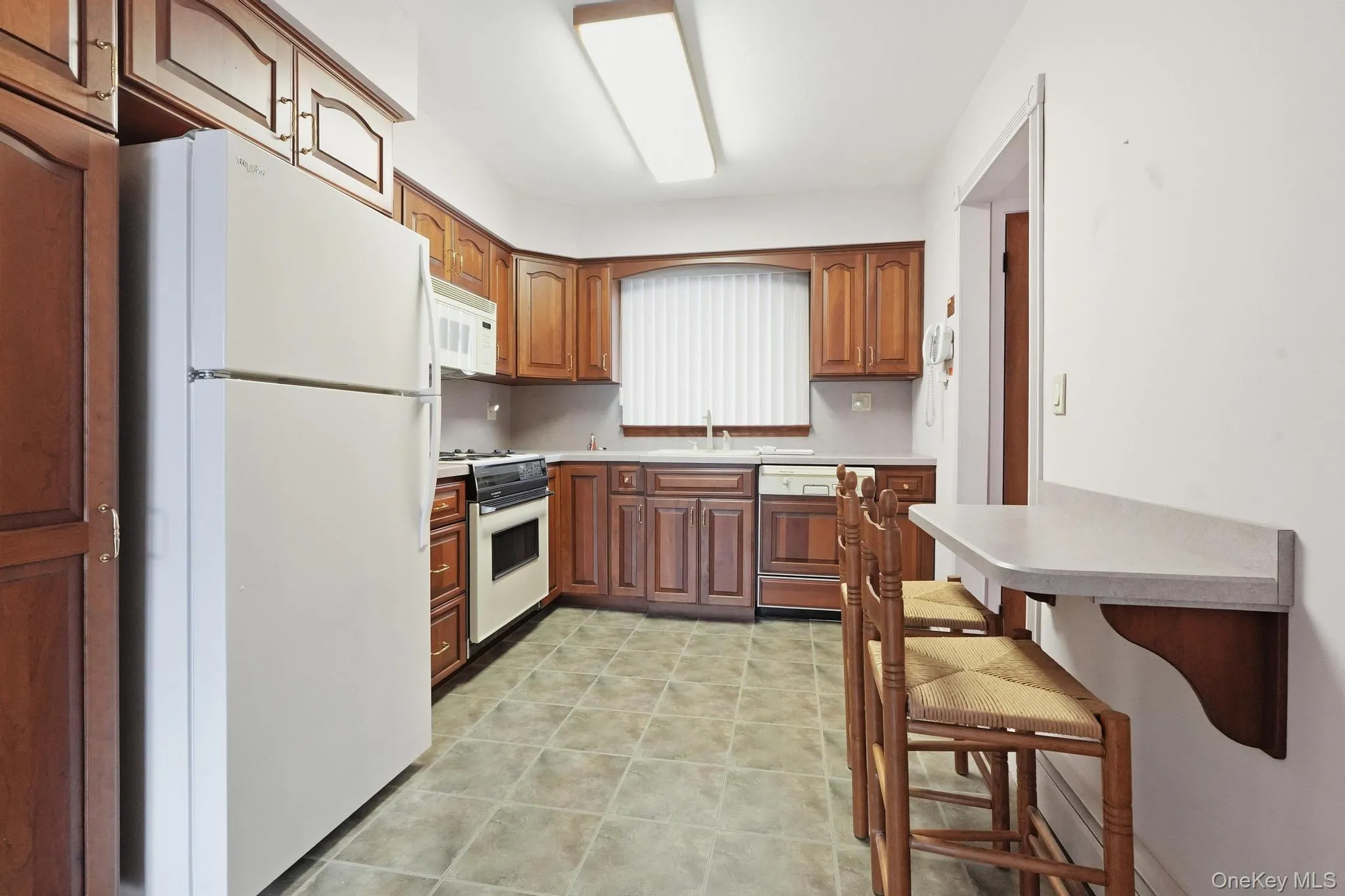 6 Park Drive, Oyster Bay, NY, 3 Bedrooms Bedrooms, 9 Rooms Rooms,2 BathroomsBathrooms,Residential,For Rent,Park,0,KEY1017220 6 Park Drive, Oyster Bay, NY, 3 Bedrooms Bedrooms, 9 Rooms Rooms,2 BathroomsBathrooms,Residential,For Rent,Park,0,KEY1017220