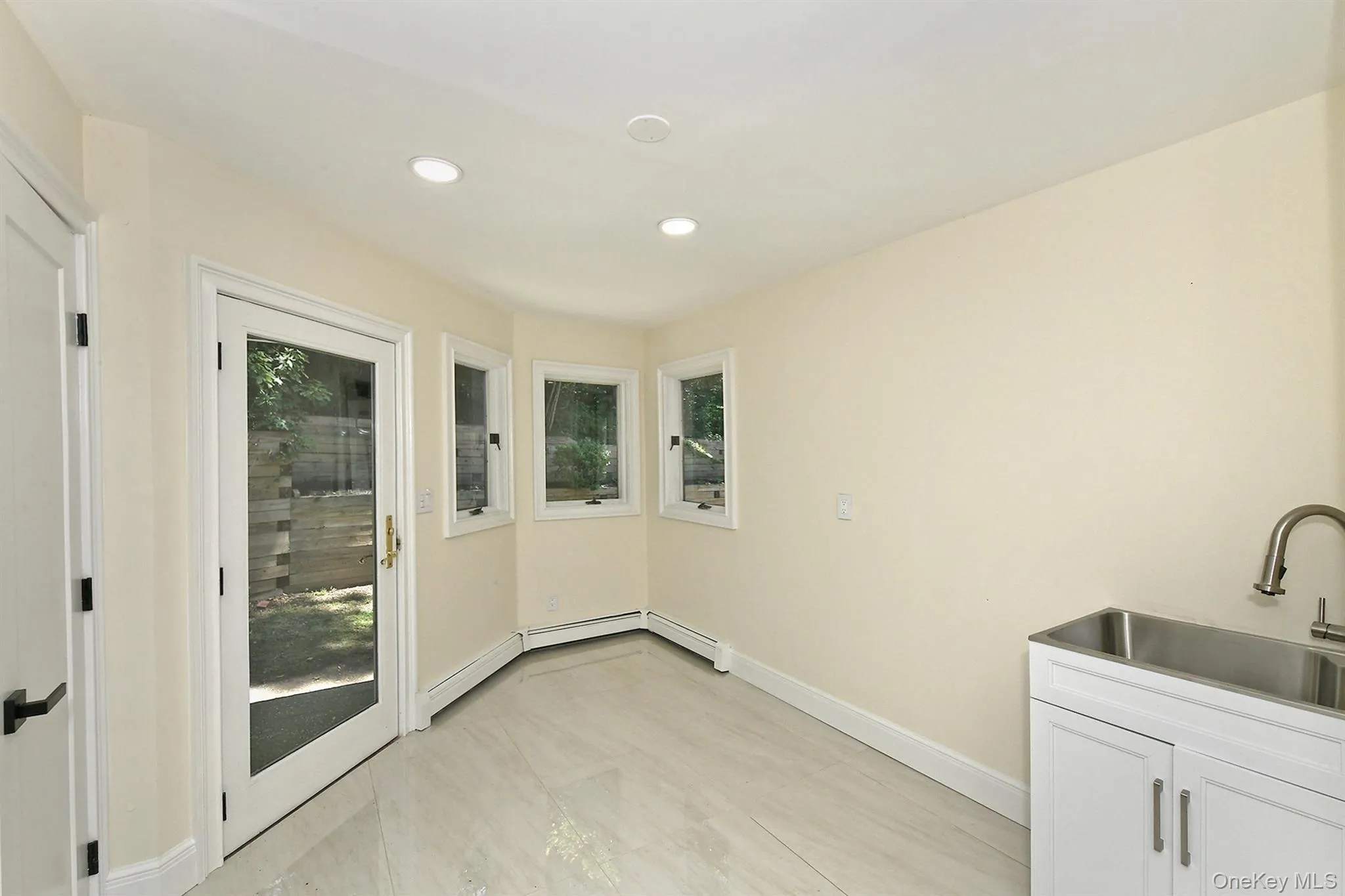 3 Jacobs Path, Huntington, NY, 5 Bedrooms Bedrooms, 16 Rooms Rooms,2 BathroomsBathrooms,Residential,For Rent,Jacobs,0,KEY1017224 3 Jacobs Path, Huntington, NY, 5 Bedrooms Bedrooms, 16 Rooms Rooms,2 BathroomsBathrooms,Residential,For Rent,Jacobs,0,KEY1017224