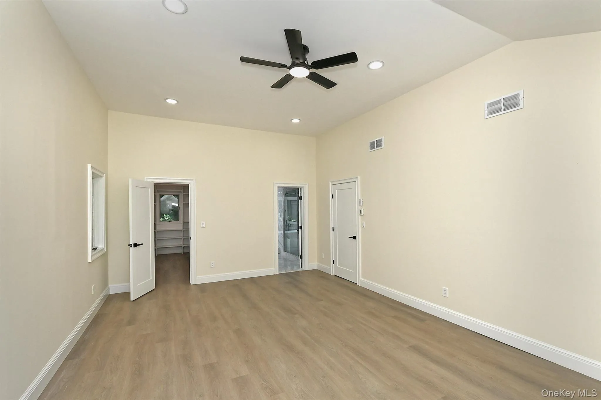 3 Jacobs Path, Huntington, NY, 5 Bedrooms Bedrooms, 16 Rooms Rooms,2 BathroomsBathrooms,Residential,For Rent,Jacobs,0,KEY1017224 3 Jacobs Path, Huntington, NY, 5 Bedrooms Bedrooms, 16 Rooms Rooms,2 BathroomsBathrooms,Residential,For Rent,Jacobs,0,KEY1017224