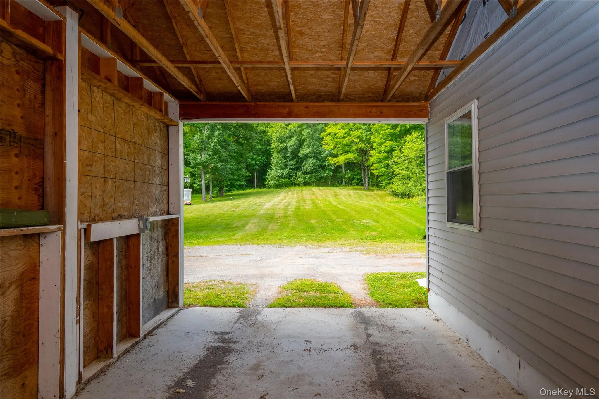 Single car port Single car port