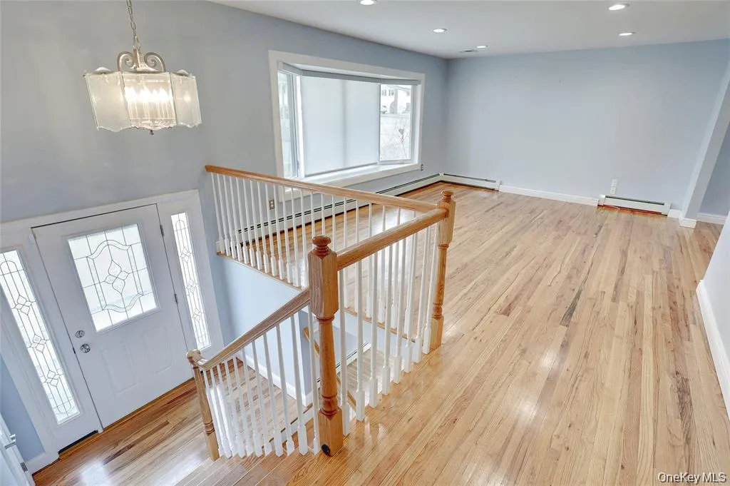 6 Hemlock Lane, Haverstraw, NY, 5 Bedrooms Bedrooms, 10 Rooms Rooms,3 BathroomsBathrooms,Residential Lease,For Rent,Hemlock,0,1017230 6 Hemlock Lane, Haverstraw, NY, 5 Bedrooms Bedrooms, 10 Rooms Rooms,3 BathroomsBathrooms,Residential Lease,For Rent,Hemlock,0,1017230