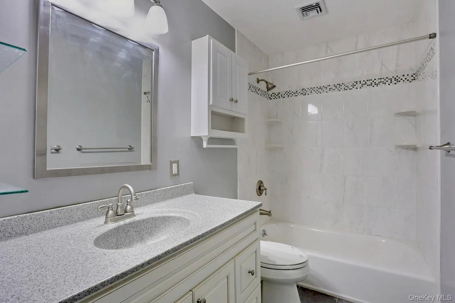 6 Hemlock Lane, Haverstraw, NY, 5 Bedrooms Bedrooms, 10 Rooms Rooms,3 BathroomsBathrooms,Residential Lease,For Rent,Hemlock,0,1017230 6 Hemlock Lane, Haverstraw, NY, 5 Bedrooms Bedrooms, 10 Rooms Rooms,3 BathroomsBathrooms,Residential Lease,For Rent,Hemlock,0,1017230