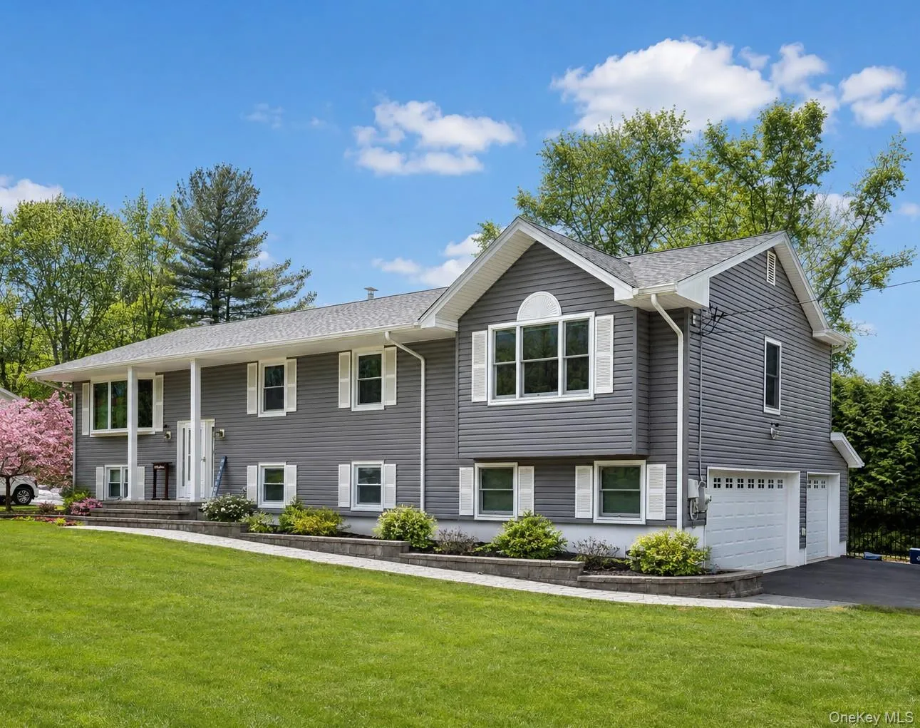 6 Hemlock Lane, Haverstraw, NY, 5 Bedrooms Bedrooms, 10 Rooms Rooms,3 BathroomsBathrooms,Residential Lease,For Rent,Hemlock,0,1017230 6 Hemlock Lane, Haverstraw, NY, 5 Bedrooms Bedrooms, 10 Rooms Rooms,3 BathroomsBathrooms,Residential Lease,For Rent,Hemlock,0,1017230