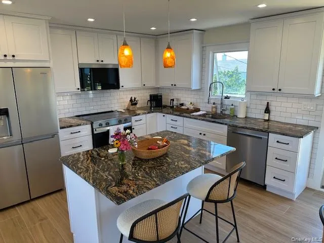 52 Lewis Walk, Brookhaven, NY, 4 Bedrooms Bedrooms, 7 Rooms Rooms,3 BathroomsBathrooms,Residential,For Rent,Lewis,0,1017237 52 Lewis Walk, Brookhaven, NY, 4 Bedrooms Bedrooms, 7 Rooms Rooms,3 BathroomsBathrooms,Residential,For Rent,Lewis,0,1017237