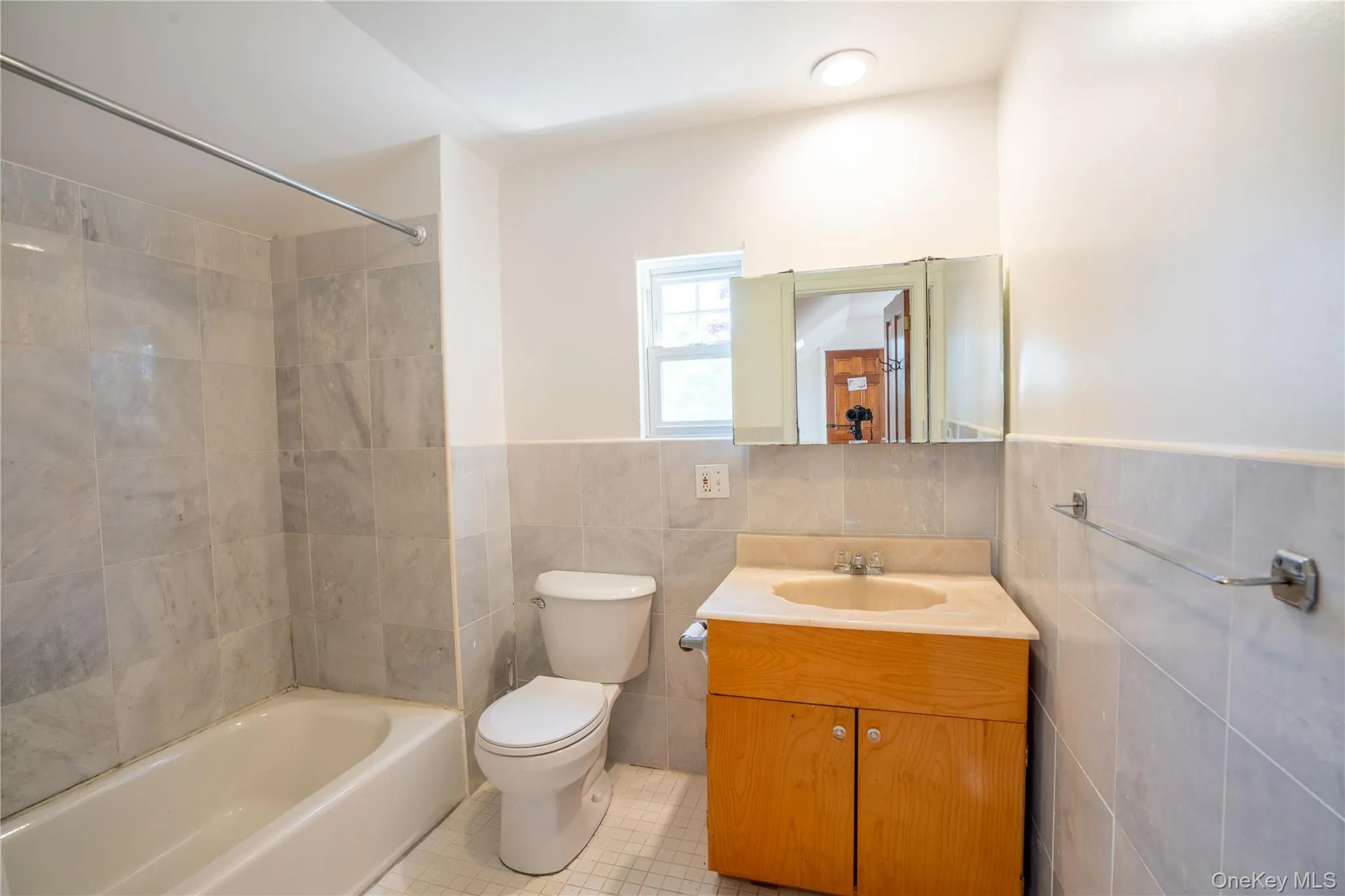24435 Main Road, Southold, NY, 4 Bedrooms Bedrooms, 7 Rooms Rooms,2 BathroomsBathrooms,Residential Lease,For Rent,Main,0,1017239 24435 Main Road, Southold, NY, 4 Bedrooms Bedrooms, 7 Rooms Rooms,2 BathroomsBathrooms,Residential Lease,For Rent,Main,0,1017239