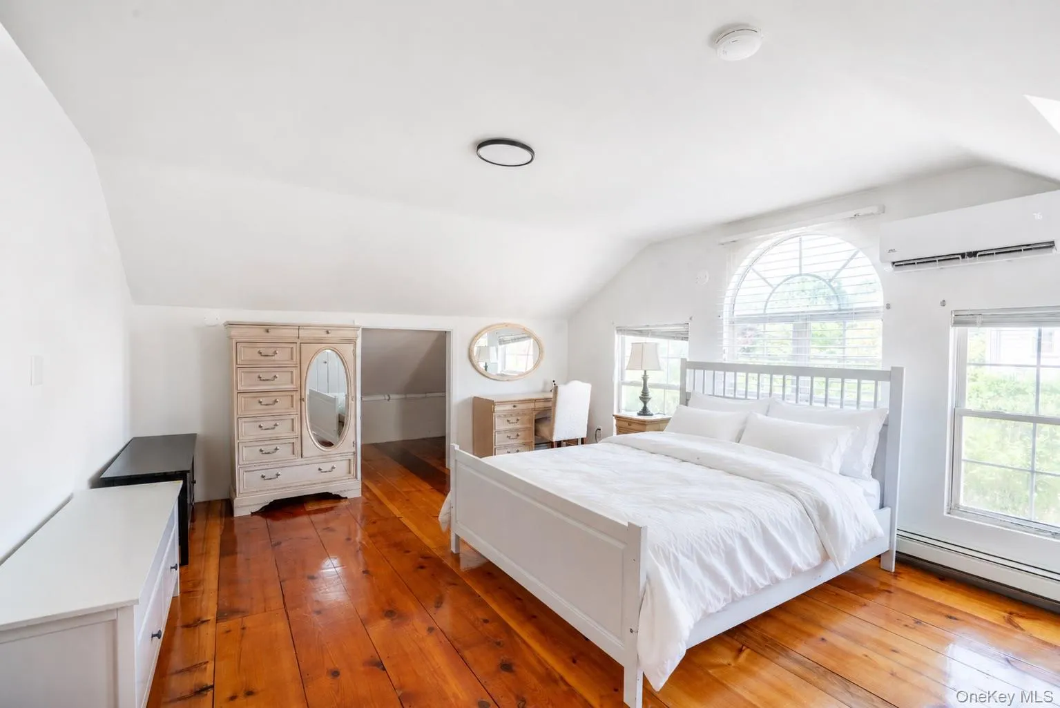 24435 Main Road, Southold, NY, 4 Bedrooms Bedrooms, 7 Rooms Rooms,2 BathroomsBathrooms,Residential Lease,For Rent,Main,0,1017239 24435 Main Road, Southold, NY, 4 Bedrooms Bedrooms, 7 Rooms Rooms,2 BathroomsBathrooms,Residential Lease,For Rent,Main,0,1017239