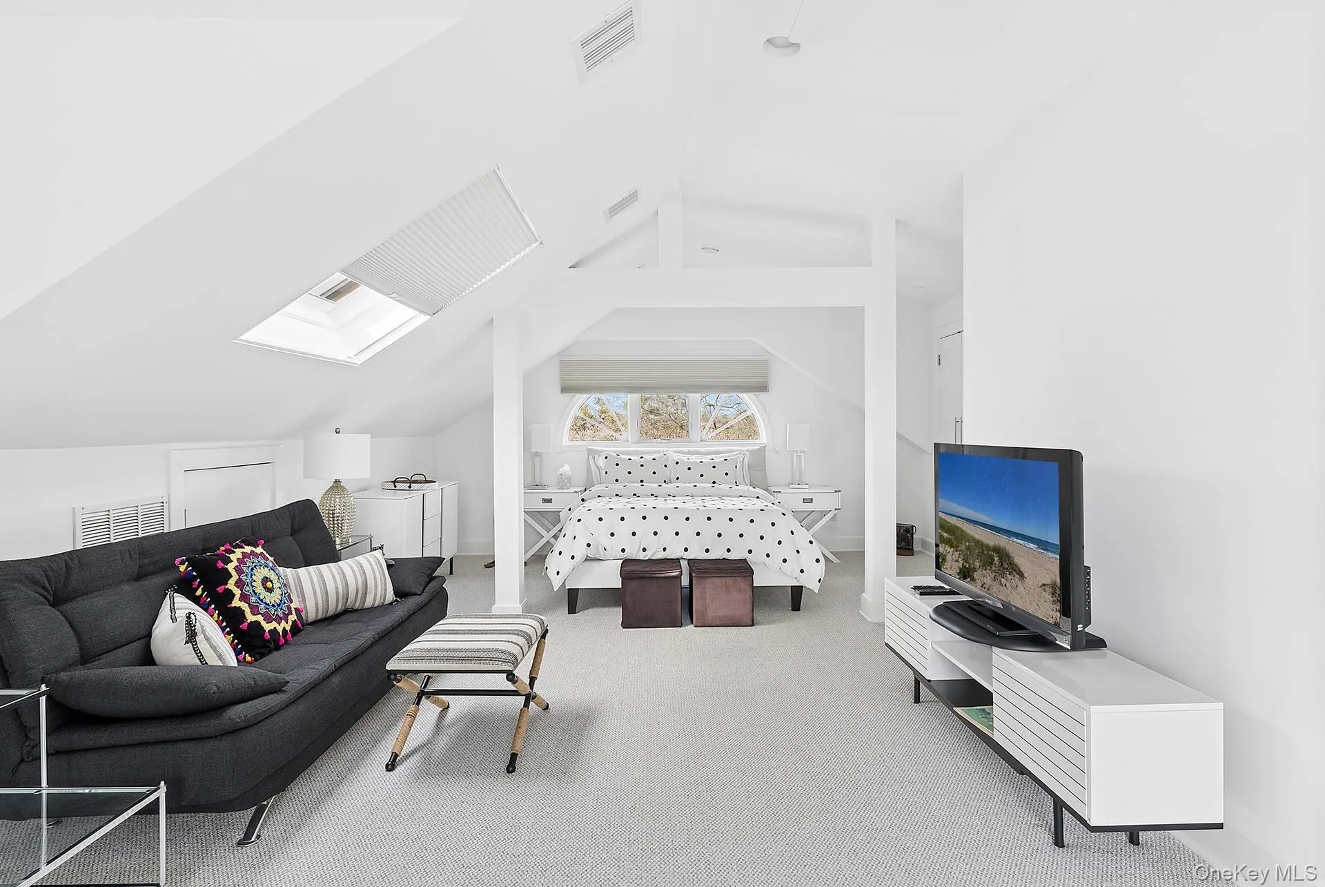 59 Farm Field Road, Southampton, NY, 5 Bedrooms Bedrooms, 24 Rooms Rooms,5 BathroomsBathrooms,Residential,For Rent,Farm Field,0,1017240 59 Farm Field Road, Southampton, NY, 5 Bedrooms Bedrooms, 24 Rooms Rooms,5 BathroomsBathrooms,Residential,For Rent,Farm Field,0,1017240