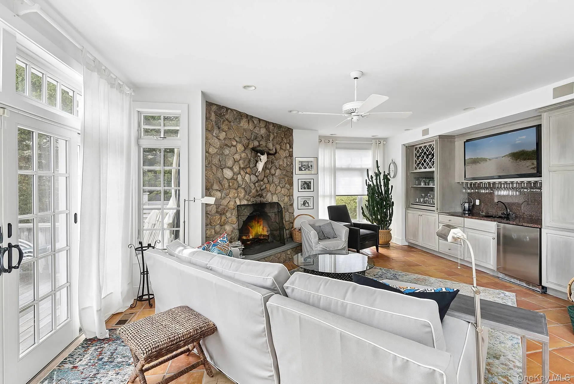 59 Farm Field Road, Southampton, NY, 5 Bedrooms Bedrooms, 24 Rooms Rooms,5 BathroomsBathrooms,Residential,For Rent,Farm Field,0,1017240 59 Farm Field Road, Southampton, NY, 5 Bedrooms Bedrooms, 24 Rooms Rooms,5 BathroomsBathrooms,Residential,For Rent,Farm Field,0,1017240