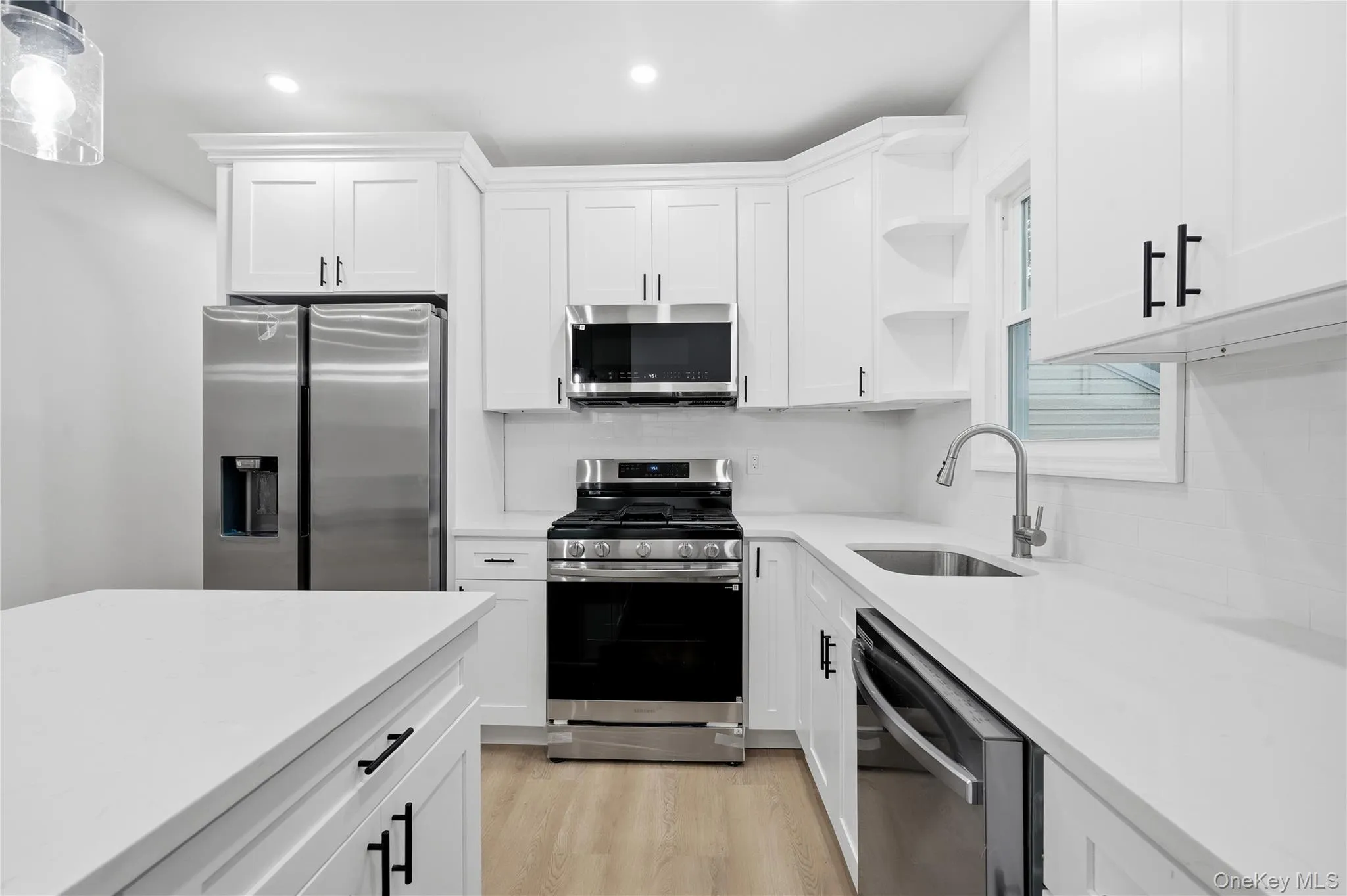 17A Riverside Street, Babylon, NY, 4 Bedrooms Bedrooms, 7 Rooms Rooms,2 BathroomsBathrooms,Residential,For Rent,Riverside,0,KEY1017243 17A Riverside Street, Babylon, NY, 4 Bedrooms Bedrooms, 7 Rooms Rooms,2 BathroomsBathrooms,Residential,For Rent,Riverside,0,KEY1017243