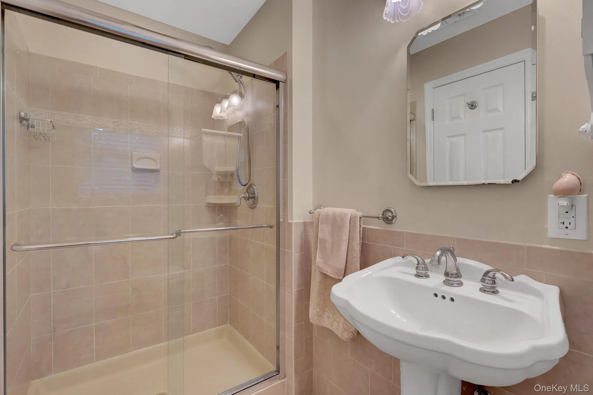 9 Briar Path, Brookhaven, NY, 4 Bedrooms Bedrooms, 9 Rooms Rooms,2 BathroomsBathrooms,Residential,For Rent,Briar,0,1017244 9 Briar Path, Brookhaven, NY, 4 Bedrooms Bedrooms, 9 Rooms Rooms,2 BathroomsBathrooms,Residential,For Rent,Briar,0,1017244