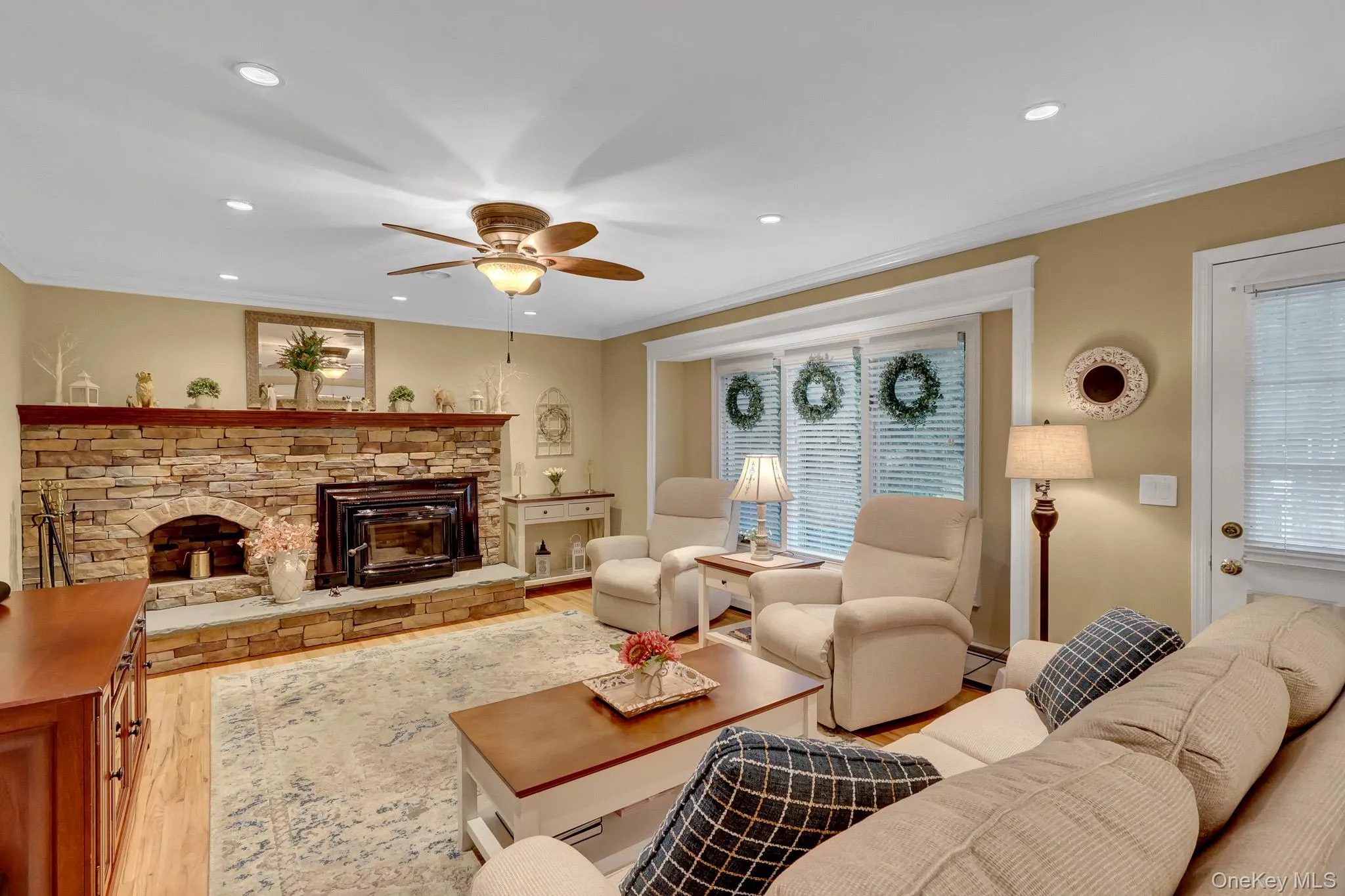 9 Briar Path, Brookhaven, NY, 4 Bedrooms Bedrooms, 9 Rooms Rooms,2 BathroomsBathrooms,Residential,For Rent,Briar,0,1017244 9 Briar Path, Brookhaven, NY, 4 Bedrooms Bedrooms, 9 Rooms Rooms,2 BathroomsBathrooms,Residential,For Rent,Briar,0,1017244