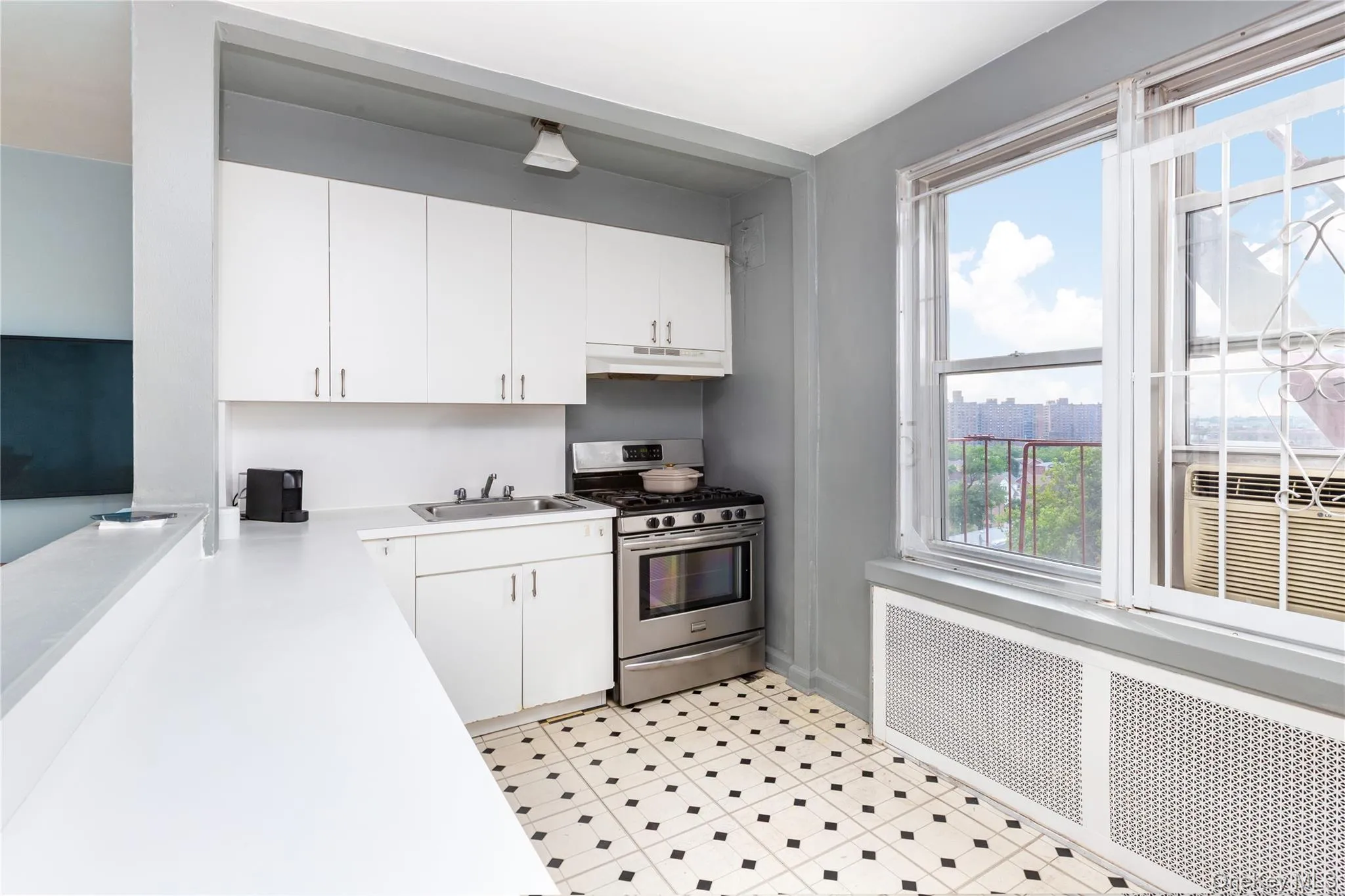 10221 63rd Road, New York, NY, 1 Bedroom Bedrooms, 3 Rooms Rooms,1 BathroomBathrooms,Residential,For Rent,63rd,0,KEY1017250 10221 63rd Road, New York, NY, 1 Bedroom Bedrooms, 3 Rooms Rooms,1 BathroomBathrooms,Residential,For Rent,63rd,0,KEY1017250