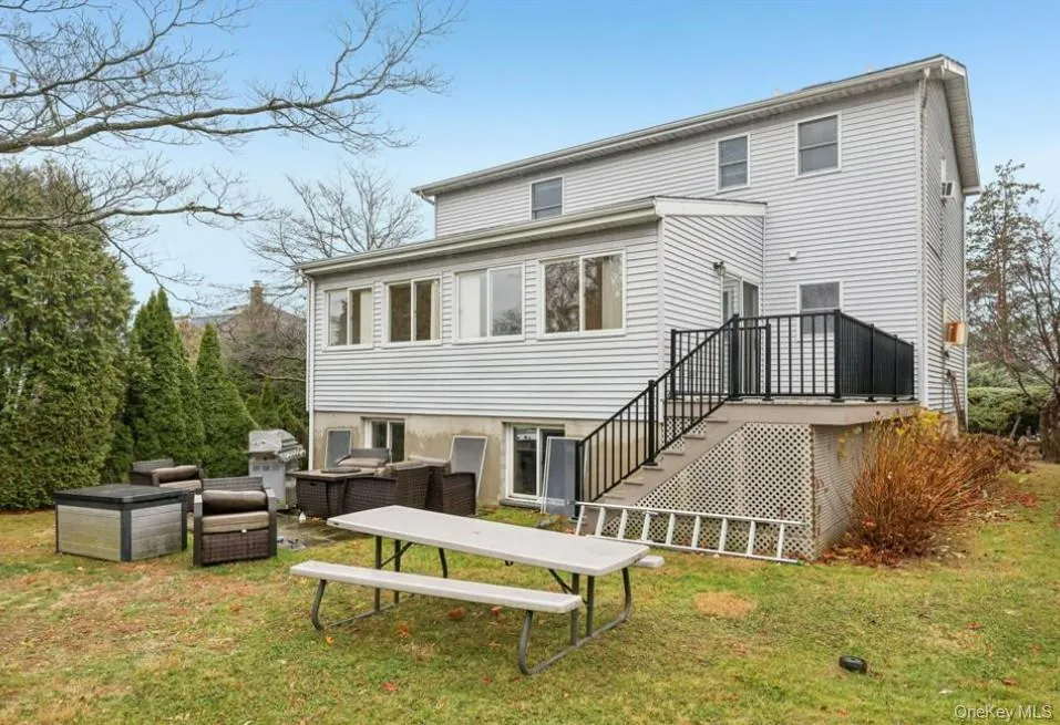 335 5th Street, Mamaroneck, NY, 3 Bedrooms Bedrooms, 5 Rooms Rooms,2 BathroomsBathrooms,Residential Lease,For Rent,5th,0,KEY1017252 335 5th Street, Mamaroneck, NY, 3 Bedrooms Bedrooms, 5 Rooms Rooms,2 BathroomsBathrooms,Residential Lease,For Rent,5th,0,KEY1017252