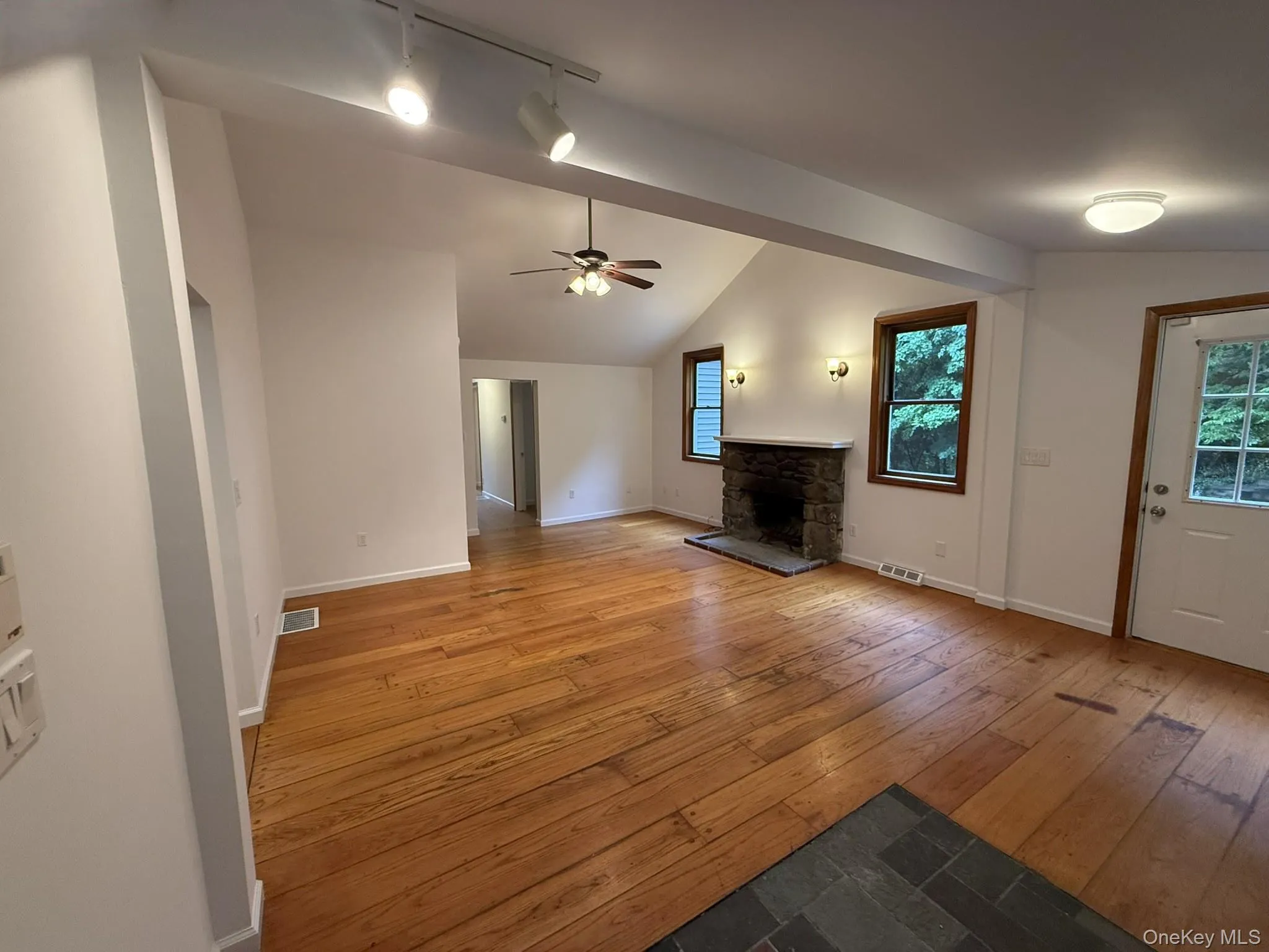 76 Arcadian Trail, Monroe, NY, 3 Bedrooms Bedrooms, 5 Rooms Rooms,1 BathroomBathrooms,Residential,For Rent,Arcadian,0,KEY1017254 76 Arcadian Trail, Monroe, NY, 3 Bedrooms Bedrooms, 5 Rooms Rooms,1 BathroomBathrooms,Residential,For Rent,Arcadian,0,KEY1017254