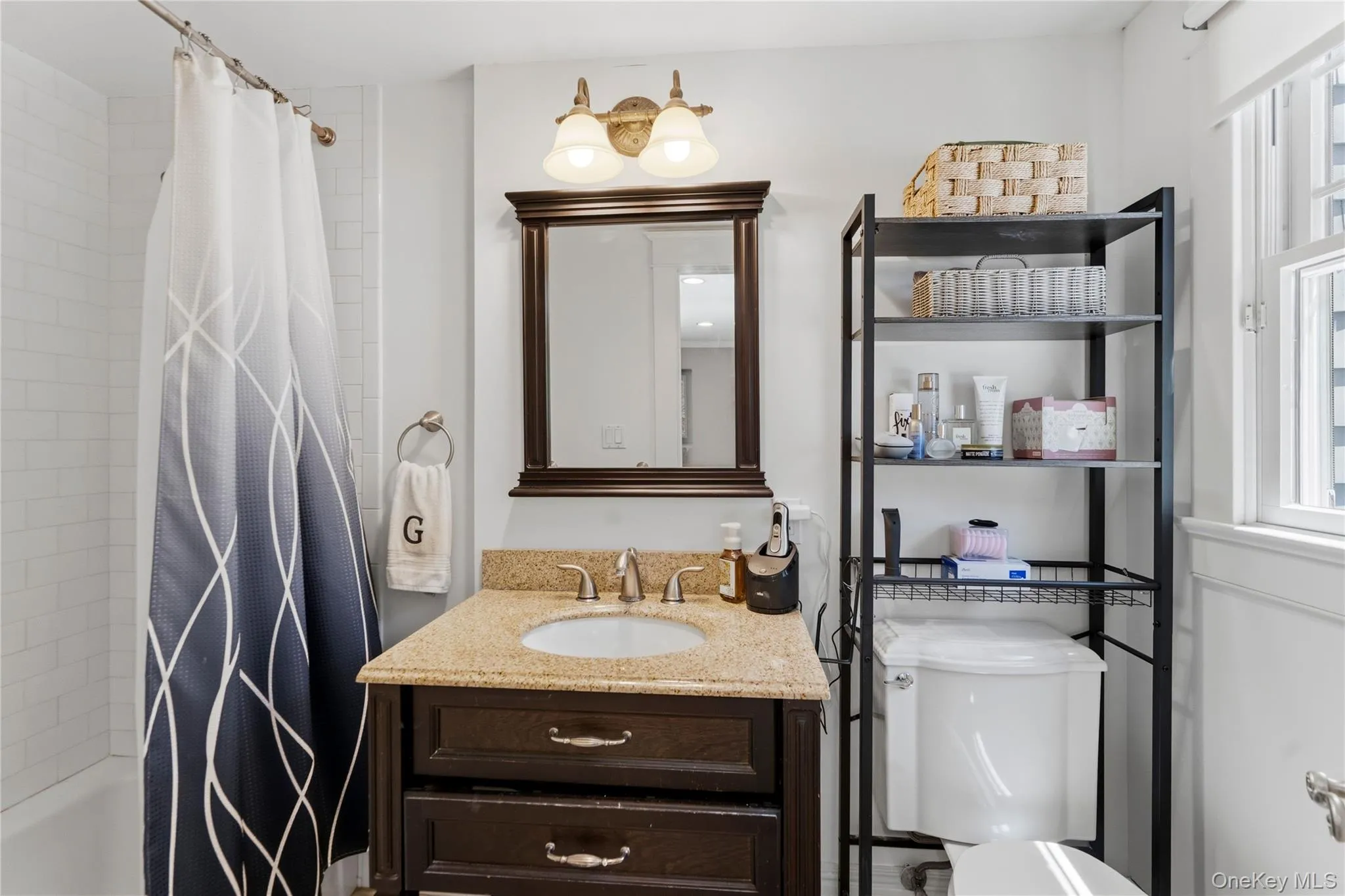 Full Bath Full Bath