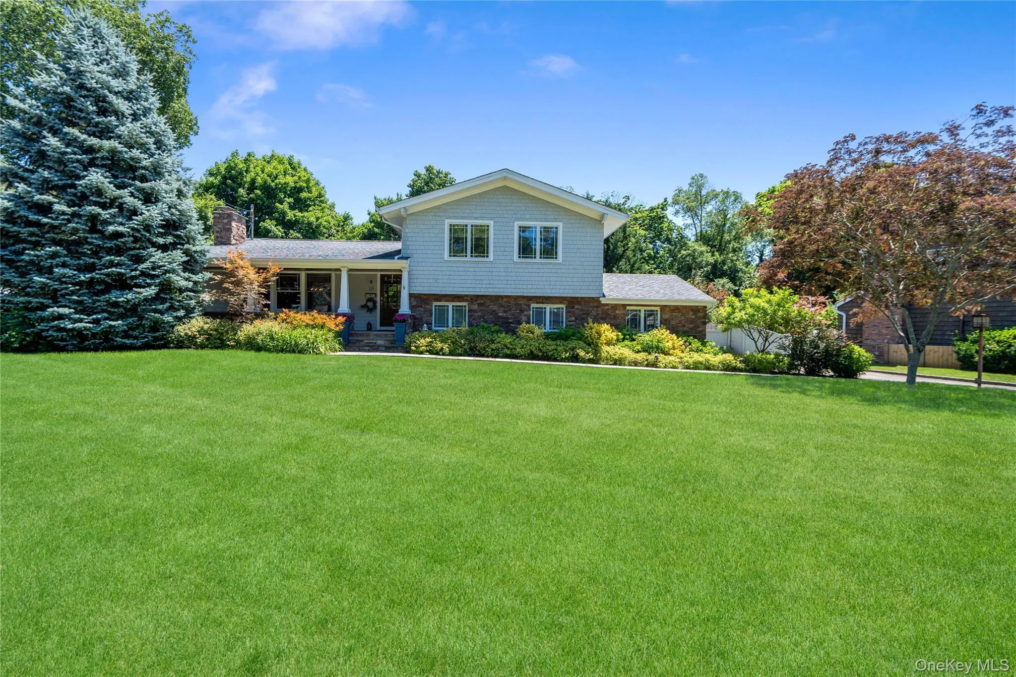 Beautiful Front Yard Beautiful Front Yard