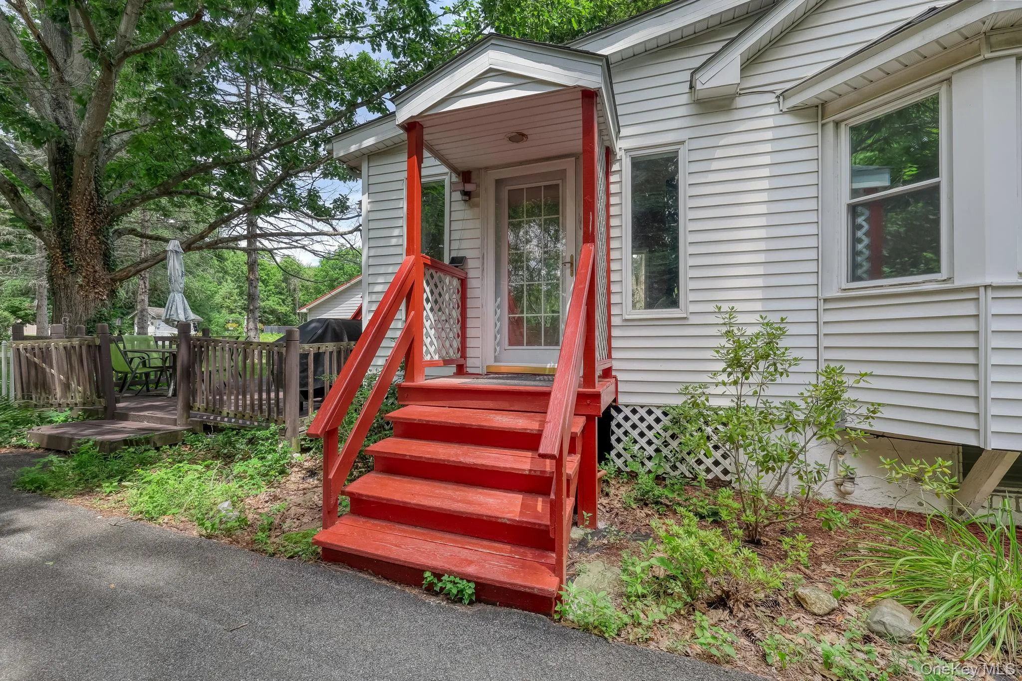 Side door Side door
