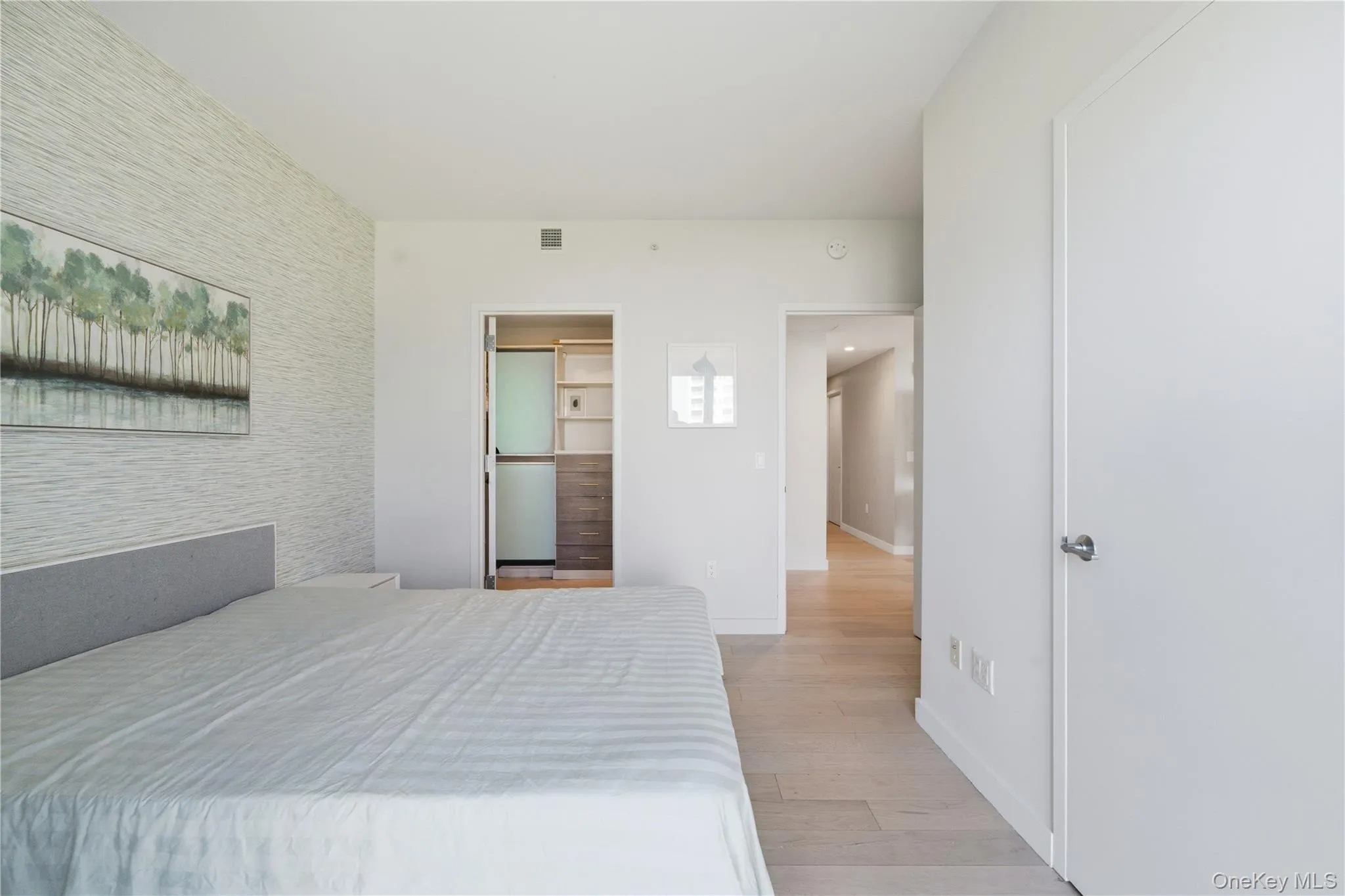 131-01 40th Road, New York, NY, 3 Bedrooms Bedrooms, 6 Rooms Rooms,2 BathroomsBathrooms,Residential,For Rent,40th,0,1017263 131-01 40th Road, New York, NY, 3 Bedrooms Bedrooms, 6 Rooms Rooms,2 BathroomsBathrooms,Residential,For Rent,40th,0,1017263