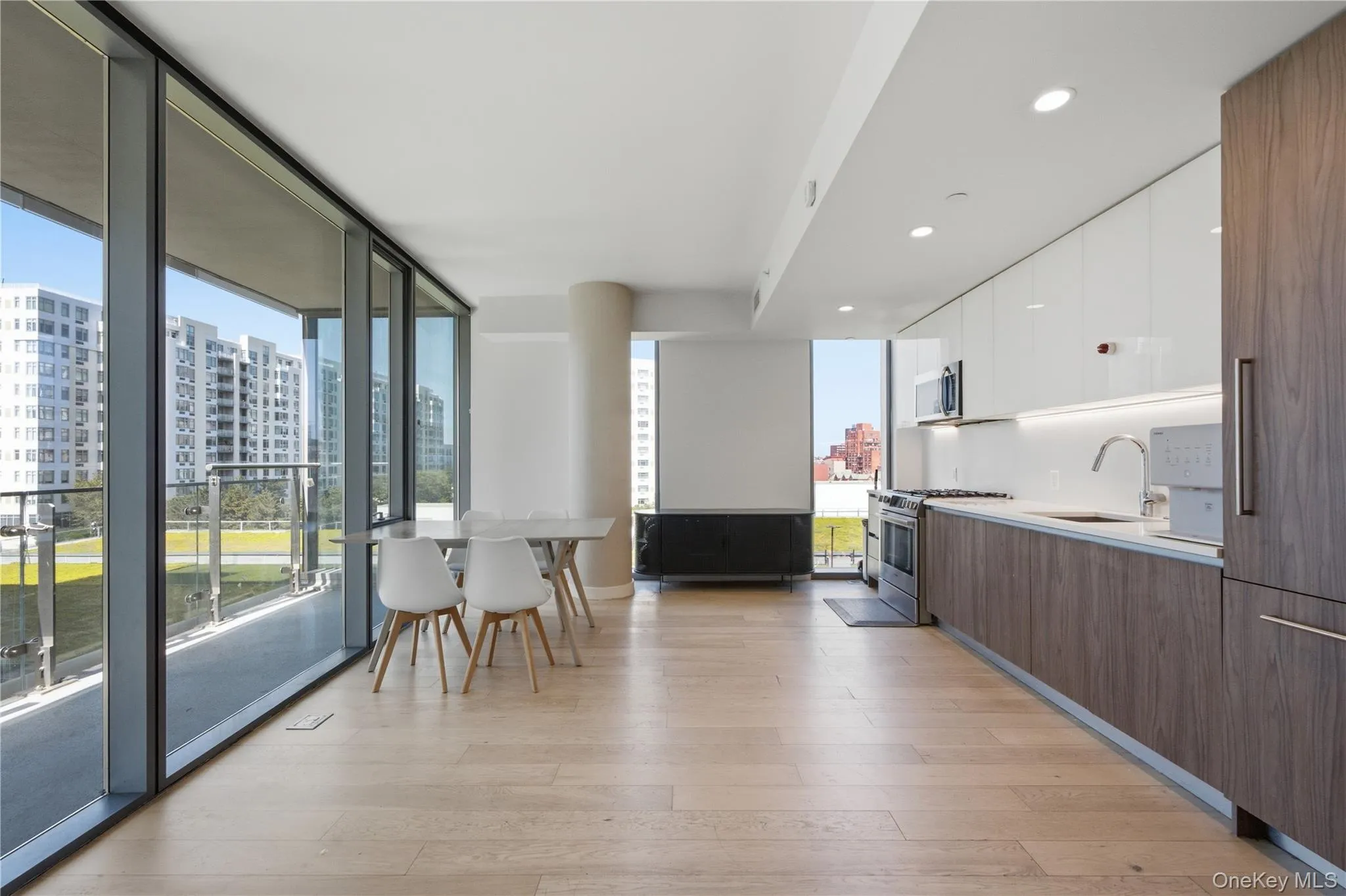 131-01 40th Road, New York, NY, 3 Bedrooms Bedrooms, 6 Rooms Rooms,2 BathroomsBathrooms,Residential,For Rent,40th,0,1017263 131-01 40th Road, New York, NY, 3 Bedrooms Bedrooms, 6 Rooms Rooms,2 BathroomsBathrooms,Residential,For Rent,40th,0,1017263