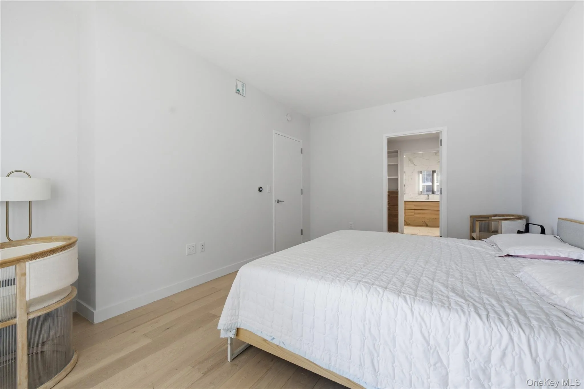 131-01 40th Road, New York, NY, 3 Bedrooms Bedrooms, 6 Rooms Rooms,2 BathroomsBathrooms,Residential,For Rent,40th,0,1017263 131-01 40th Road, New York, NY, 3 Bedrooms Bedrooms, 6 Rooms Rooms,2 BathroomsBathrooms,Residential,For Rent,40th,0,1017263