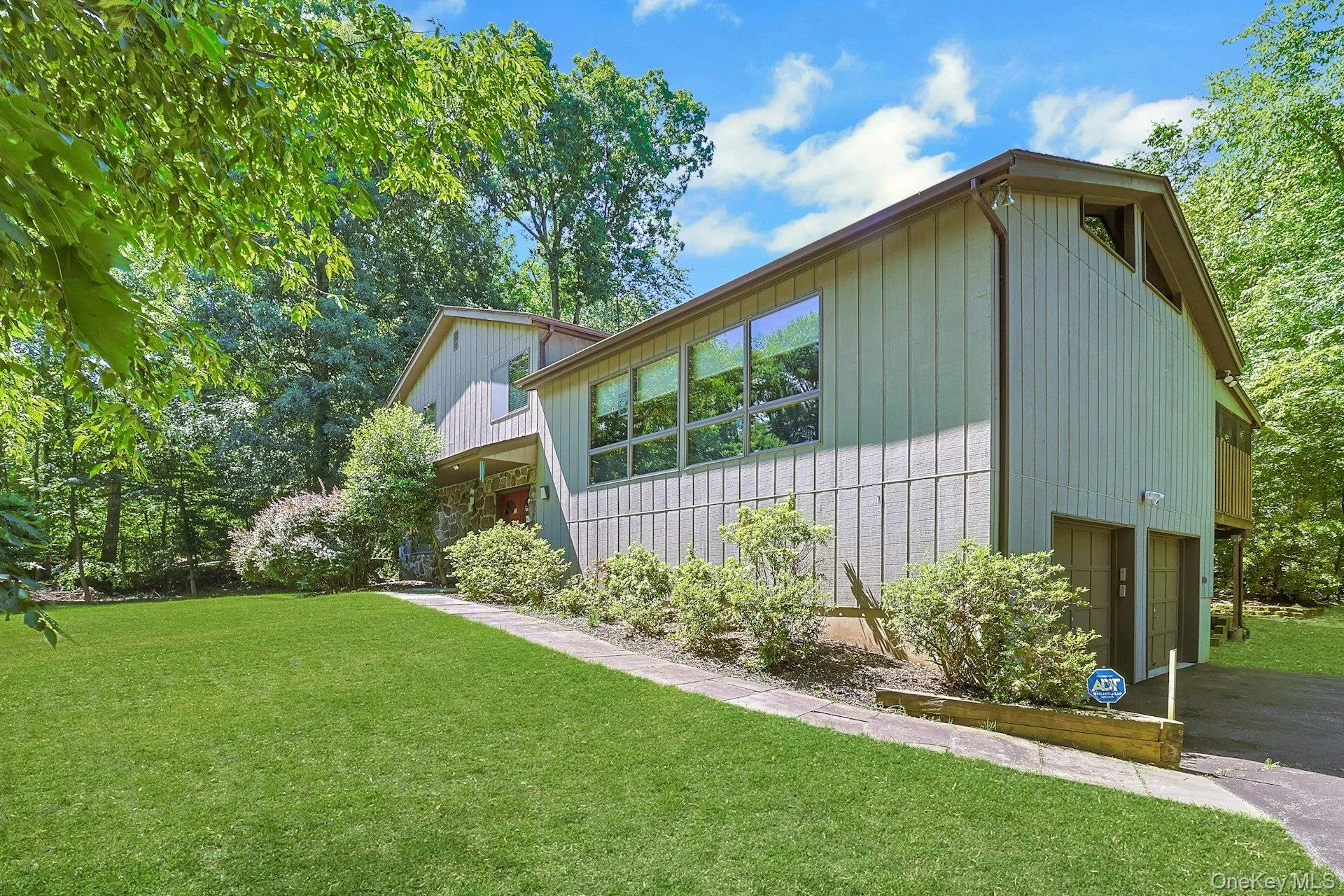7 Sassi Drive, Cortlandt, NY, 4 Bedrooms Bedrooms, 8 Rooms Rooms,3 BathroomsBathrooms,Residential,For Rent,Sassi,0,KEY1017266 7 Sassi Drive, Cortlandt, NY, 4 Bedrooms Bedrooms, 8 Rooms Rooms,3 BathroomsBathrooms,Residential,For Rent,Sassi,0,KEY1017266