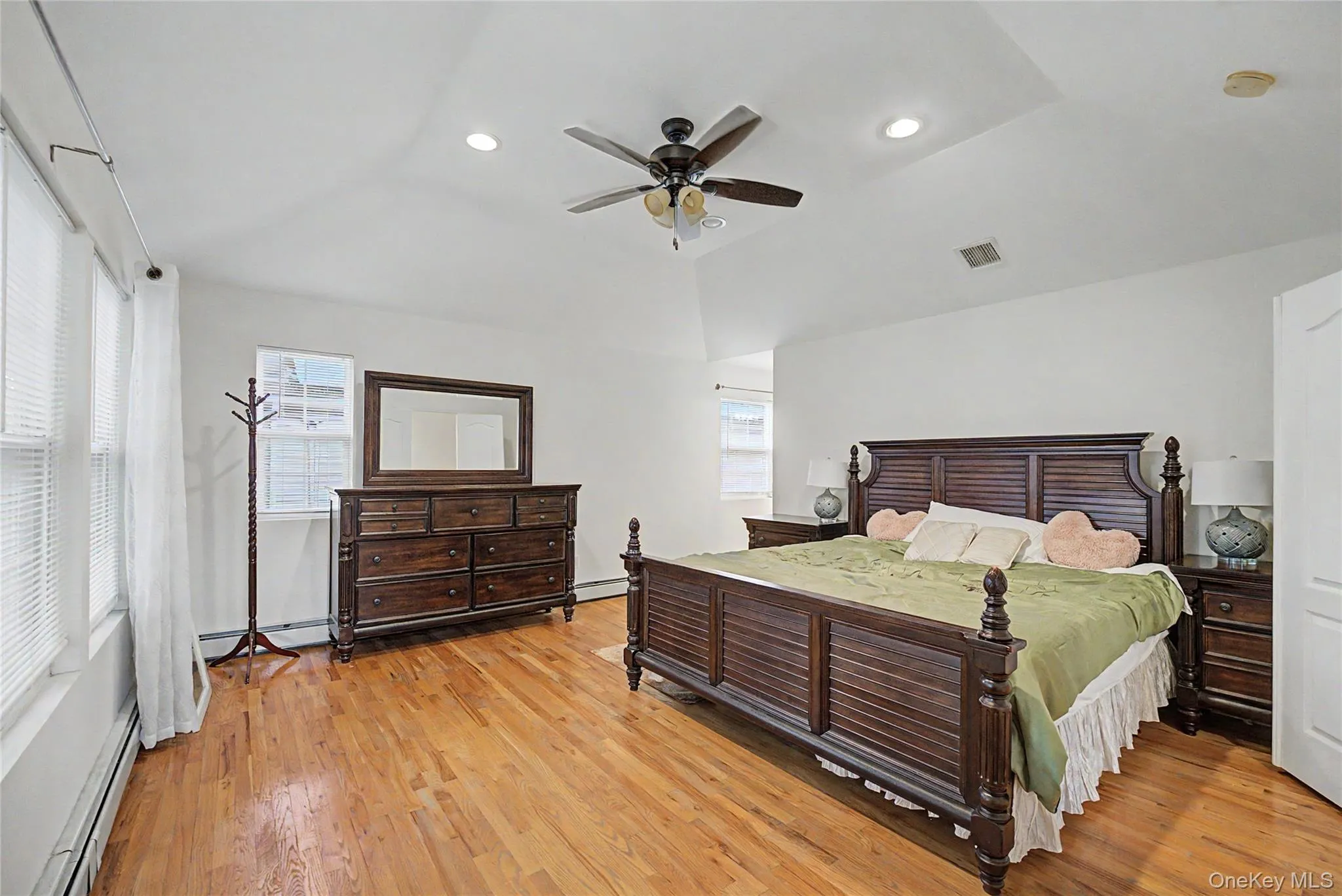75 Cedar Place, Hempstead, NY, 4 Bedrooms Bedrooms, 11 Rooms Rooms,2 BathroomsBathrooms,Residential,For Rent,Cedar,0,1017267 75 Cedar Place, Hempstead, NY, 4 Bedrooms Bedrooms, 11 Rooms Rooms,2 BathroomsBathrooms,Residential,For Rent,Cedar,0,1017267
