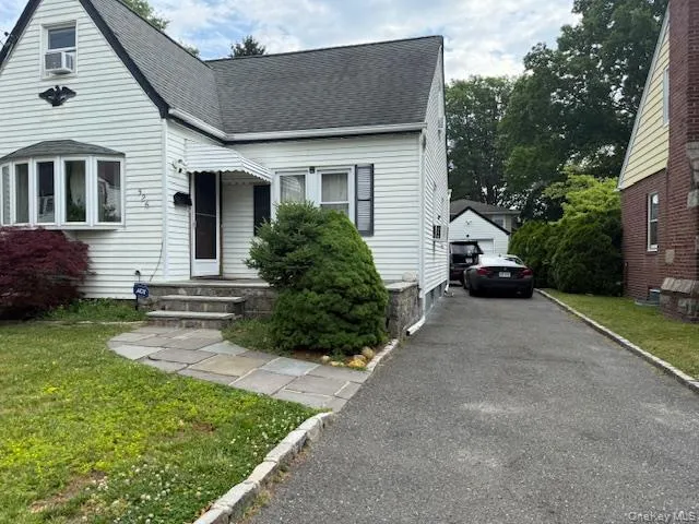 526 12th Street, Hempstead, NY, 3 Bedrooms Bedrooms, 5 Rooms Rooms,2 BathroomsBathrooms,Residential,For Rent,12th,0,KEY1017274 526 12th Street, Hempstead, NY, 3 Bedrooms Bedrooms, 5 Rooms Rooms,2 BathroomsBathrooms,Residential,For Rent,12th,0,KEY1017274