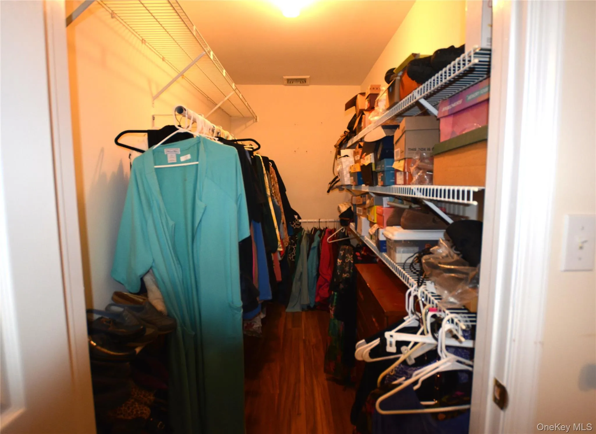 5190 Village Circle, Brookhaven, NY, 2 Bedrooms Bedrooms, 6 Rooms Rooms,2 BathroomsBathrooms,Residential,For Rent,Village,0,1017275 5190 Village Circle, Brookhaven, NY, 2 Bedrooms Bedrooms, 6 Rooms Rooms,2 BathroomsBathrooms,Residential,For Rent,Village,0,1017275