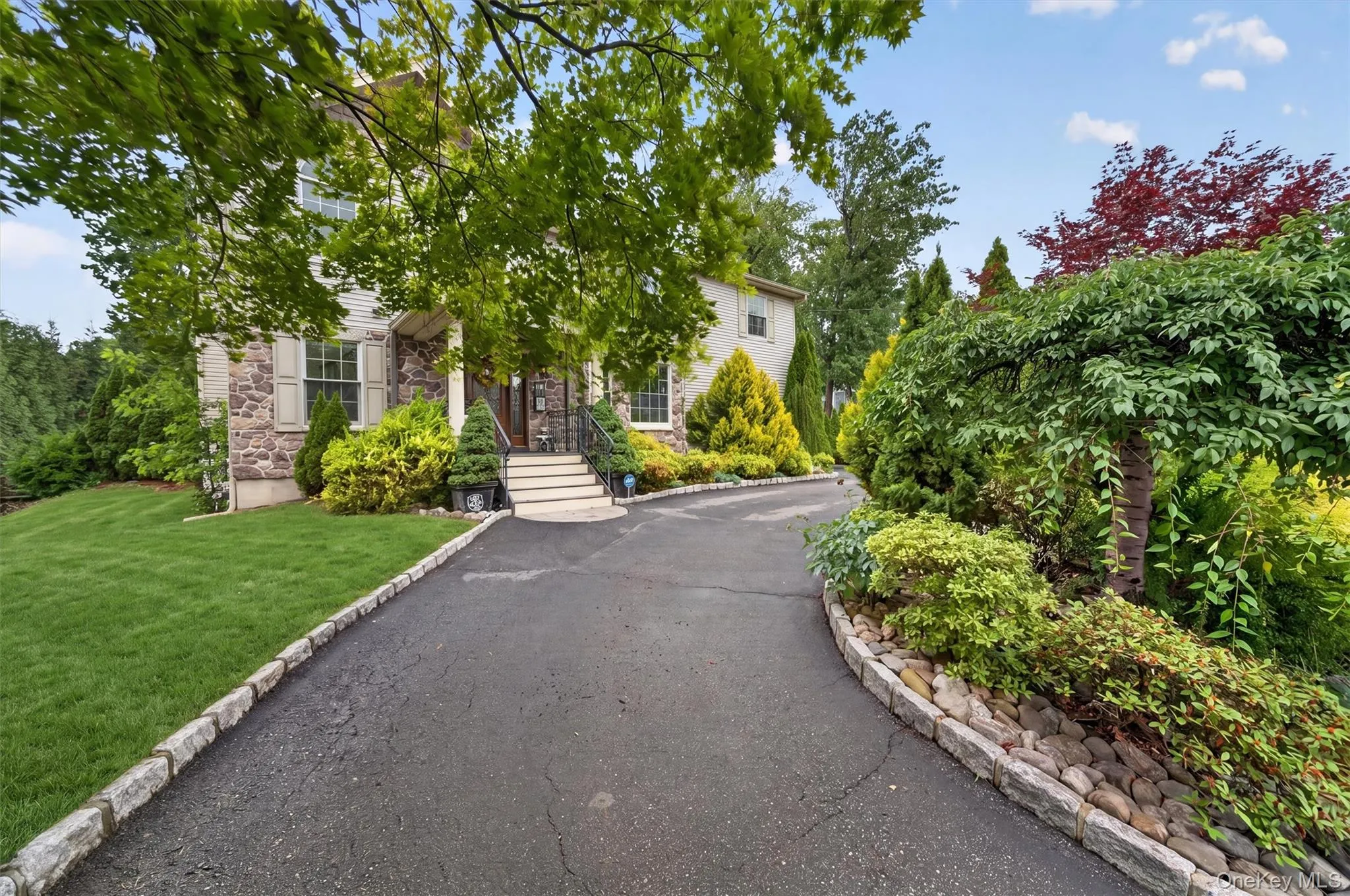 45 Brightwood Avenue, Orangetown, NY, 5 Bedrooms Bedrooms, 15 Rooms Rooms,2 BathroomsBathrooms,Residential,For Rent,Brightwood,0,KEY1017279 45 Brightwood Avenue, Orangetown, NY, 5 Bedrooms Bedrooms, 15 Rooms Rooms,2 BathroomsBathrooms,Residential,For Rent,Brightwood,0,KEY1017279