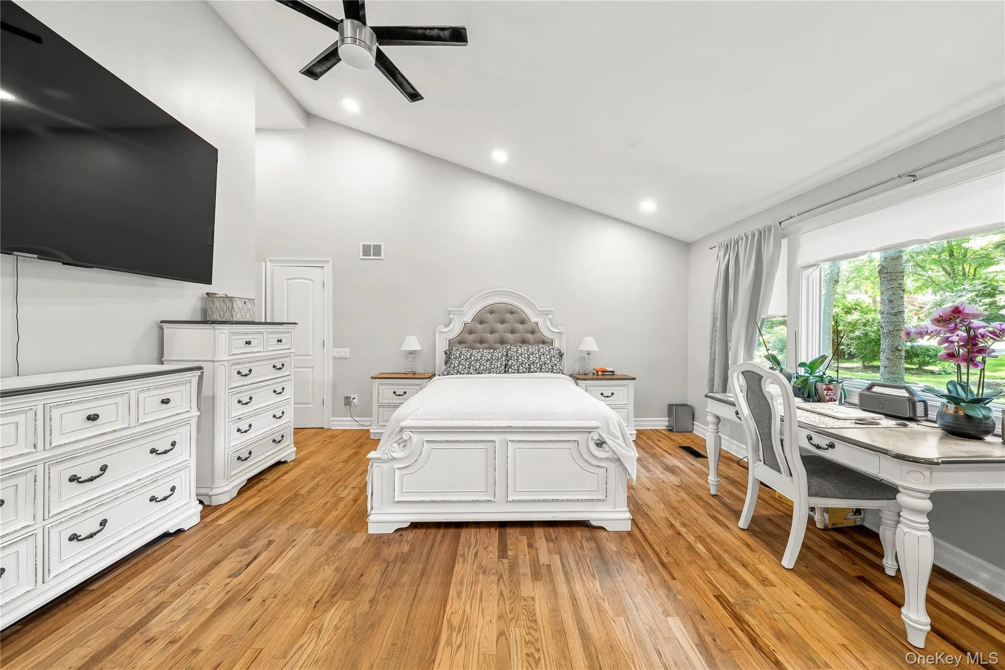 2 Rawlings Drive, Huntington, NY, 5 Bedrooms Bedrooms, 9 Rooms Rooms,3 BathroomsBathrooms,Residential,For Rent,Rawlings,0,KEY1017283 2 Rawlings Drive, Huntington, NY, 5 Bedrooms Bedrooms, 9 Rooms Rooms,3 BathroomsBathrooms,Residential,For Rent,Rawlings,0,KEY1017283