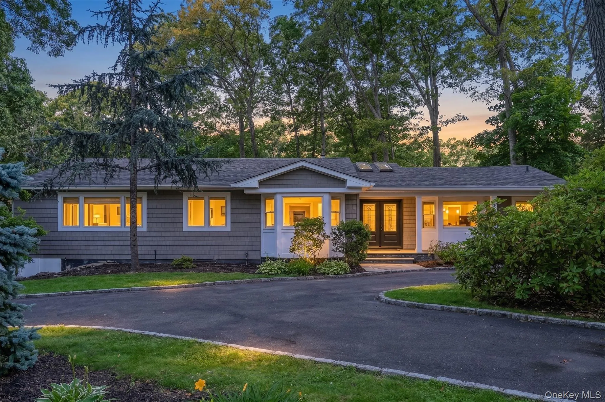 2 Rawlings Drive, Huntington, NY, 5 Bedrooms Bedrooms, 9 Rooms Rooms,3 BathroomsBathrooms,Residential,For Rent,Rawlings,0,1017283 2 Rawlings Drive, Huntington, NY, 5 Bedrooms Bedrooms, 9 Rooms Rooms,3 BathroomsBathrooms,Residential,For Rent,Rawlings,0,1017283