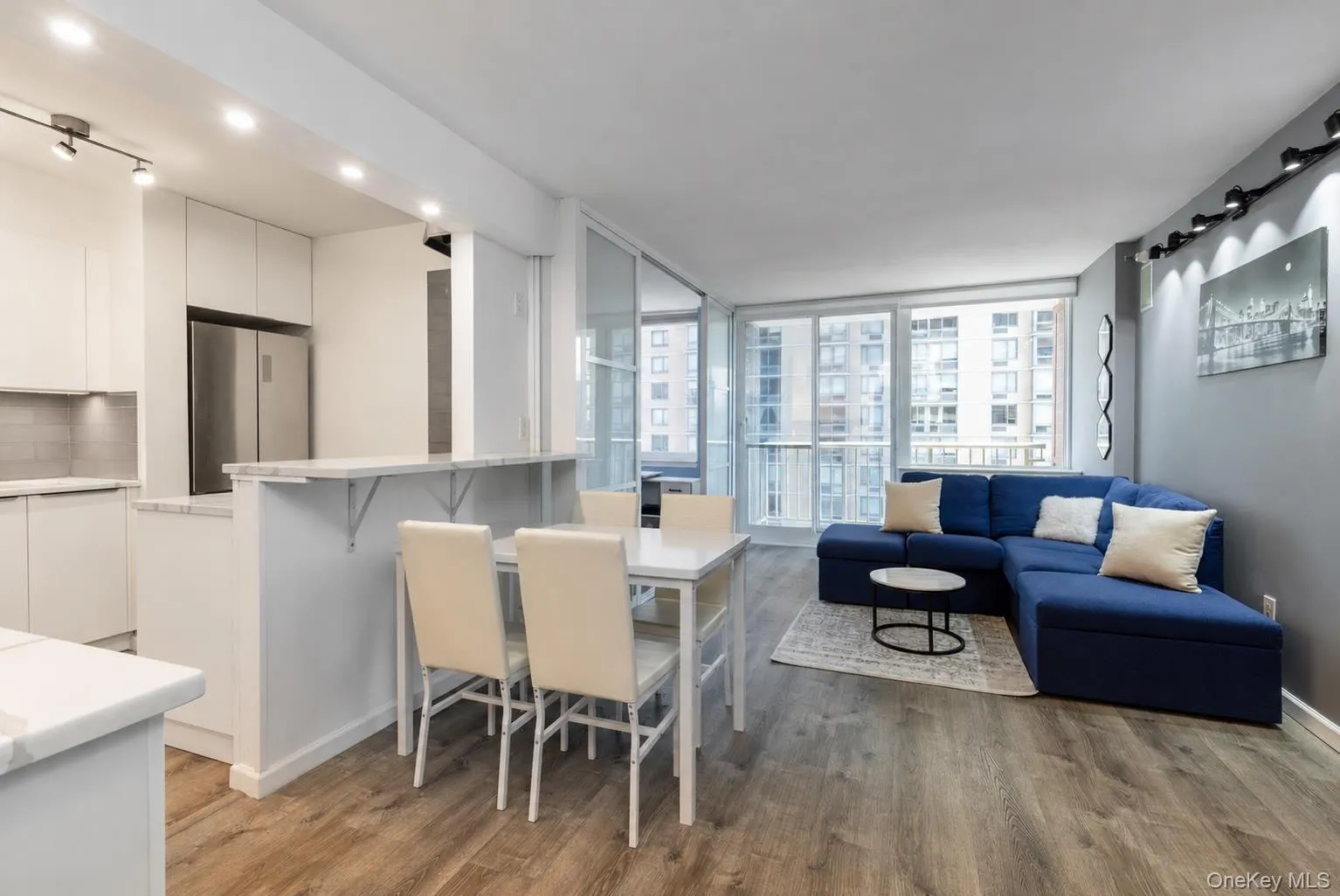 4-74 48th Avenue, New York, NY, 2 Bedrooms Bedrooms, 4 Rooms Rooms,1 BathroomBathrooms,Residential,For Rent,48th,0,KEY1017287 4-74 48th Avenue, New York, NY, 2 Bedrooms Bedrooms, 4 Rooms Rooms,1 BathroomBathrooms,Residential,For Rent,48th,0,KEY1017287