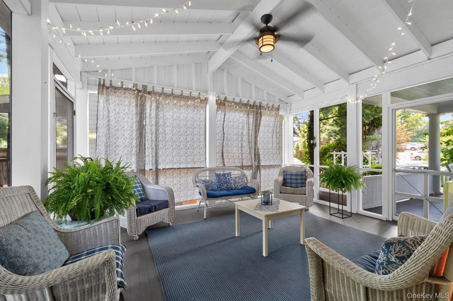 Screened in Porch off of Dining Room. Vaulted Ceiling. Screened in Porch off of Dining Room. Vaulted Ceiling.