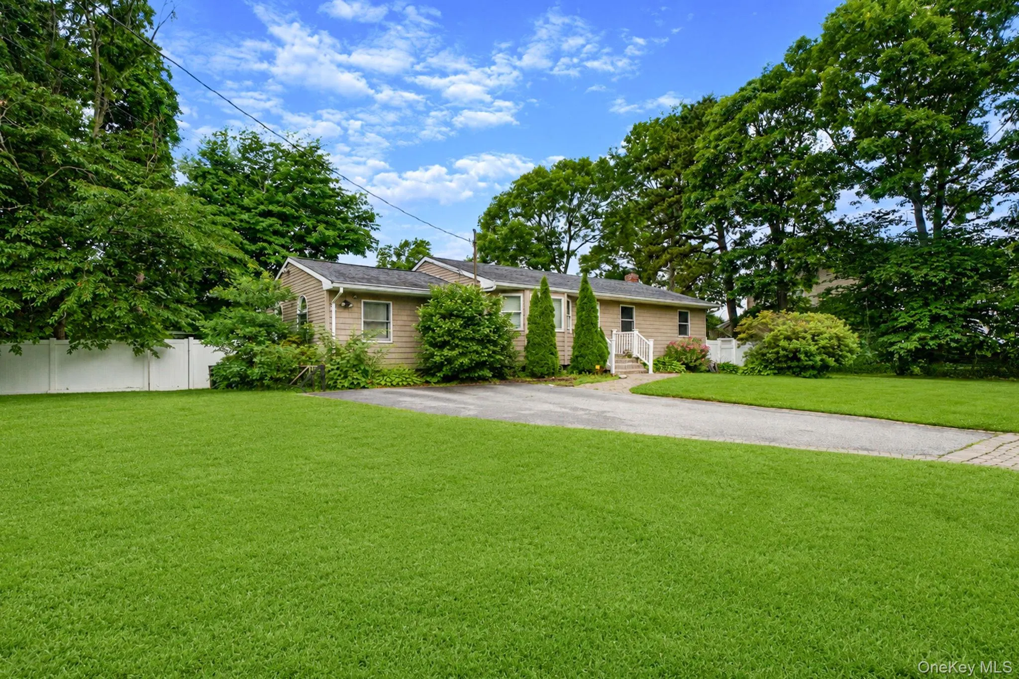 2 Amarr Drive, Brookhaven, NY, 4 Bedrooms Bedrooms, 8 Rooms Rooms,2 BathroomsBathrooms,Residential,For Rent,Amarr,0,KEY1017292 2 Amarr Drive, Brookhaven, NY, 4 Bedrooms Bedrooms, 8 Rooms Rooms,2 BathroomsBathrooms,Residential,For Rent,Amarr,0,KEY1017292