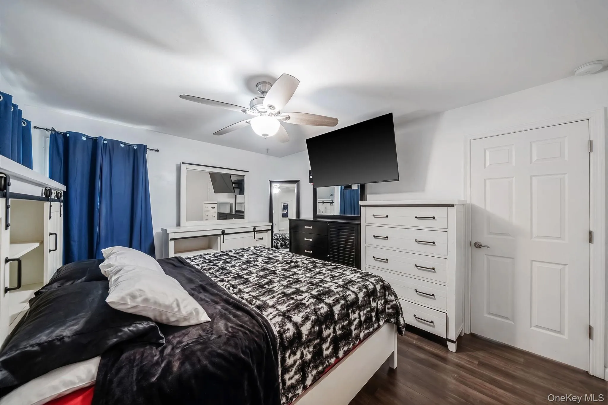2 Amarr Drive, Brookhaven, NY, 4 Bedrooms Bedrooms, 8 Rooms Rooms,2 BathroomsBathrooms,Residential,For Rent,Amarr,0,KEY1017292 2 Amarr Drive, Brookhaven, NY, 4 Bedrooms Bedrooms, 8 Rooms Rooms,2 BathroomsBathrooms,Residential,For Rent,Amarr,0,KEY1017292
