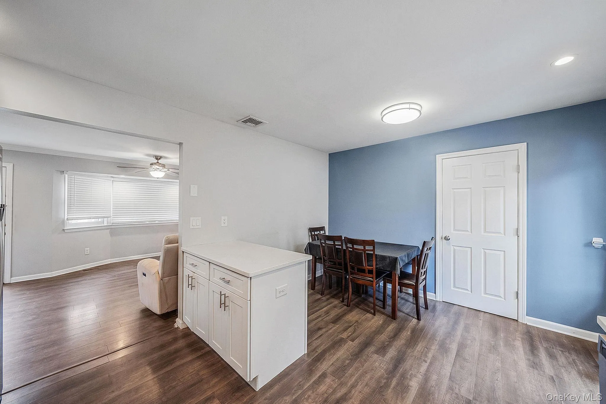 2 Amarr Drive, Brookhaven, NY, 4 Bedrooms Bedrooms, 8 Rooms Rooms,2 BathroomsBathrooms,Residential,For Rent,Amarr,0,KEY1017292 2 Amarr Drive, Brookhaven, NY, 4 Bedrooms Bedrooms, 8 Rooms Rooms,2 BathroomsBathrooms,Residential,For Rent,Amarr,0,KEY1017292