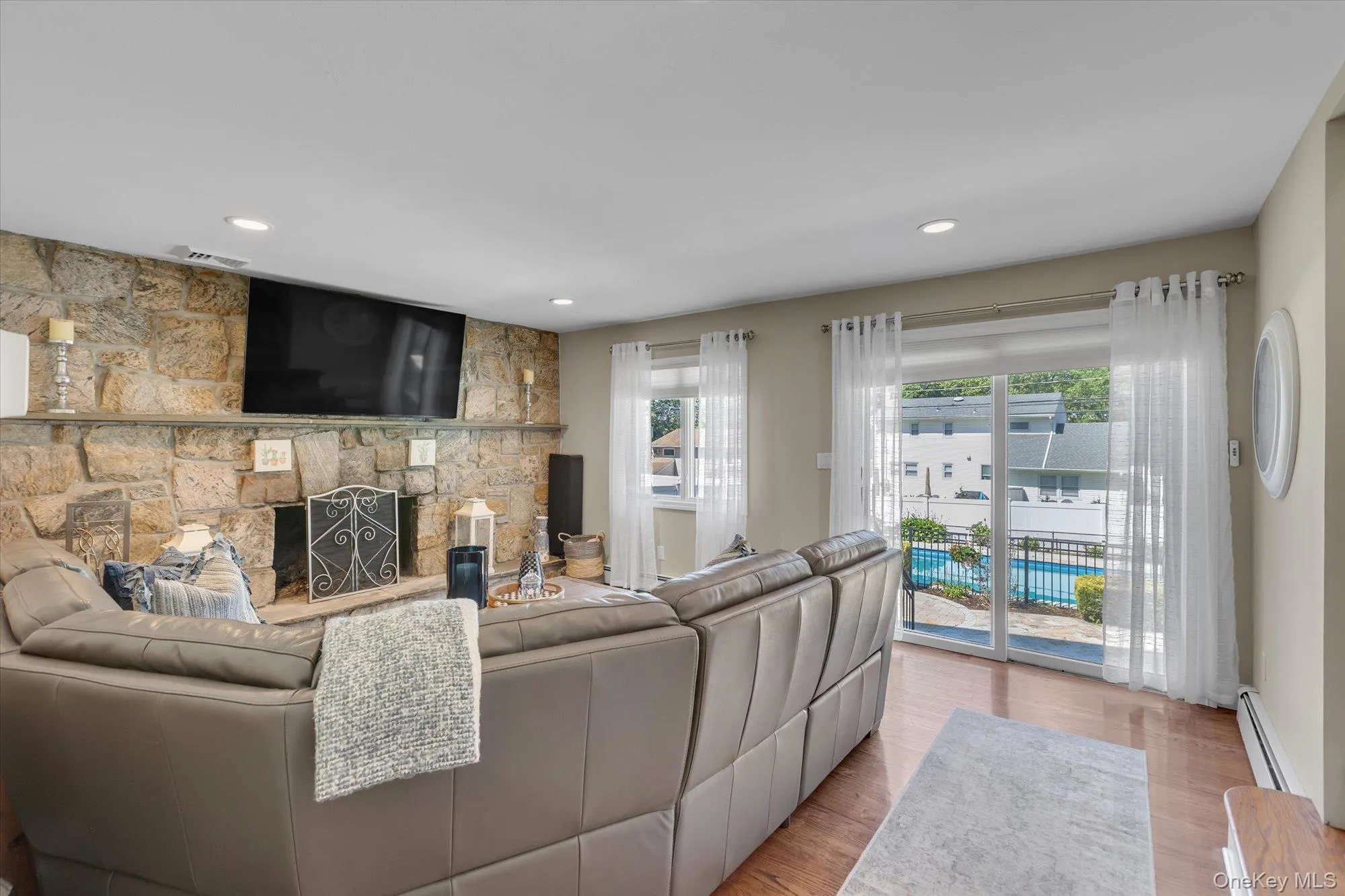 22 Villa Lane, Smithtown, NY, 4 Bedrooms Bedrooms, 8 Rooms Rooms,2 BathroomsBathrooms,Residential,For Rent,Villa,0,KEY1017293 22 Villa Lane, Smithtown, NY, 4 Bedrooms Bedrooms, 8 Rooms Rooms,2 BathroomsBathrooms,Residential,For Rent,Villa,0,KEY1017293