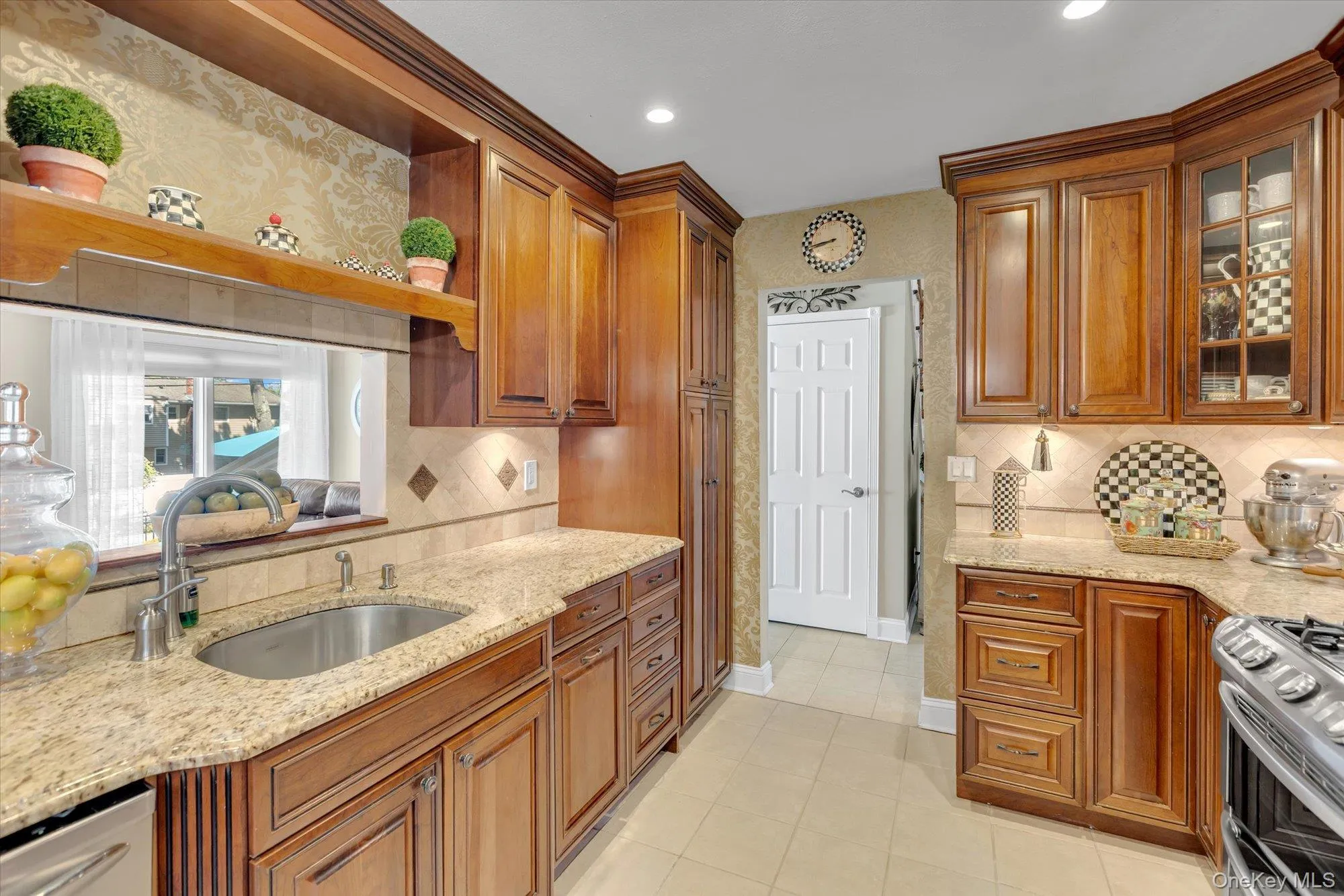 22 Villa Lane, Smithtown, NY, 4 Bedrooms Bedrooms, 8 Rooms Rooms,2 BathroomsBathrooms,Residential,For Rent,Villa,0,KEY1017293 22 Villa Lane, Smithtown, NY, 4 Bedrooms Bedrooms, 8 Rooms Rooms,2 BathroomsBathrooms,Residential,For Rent,Villa,0,KEY1017293