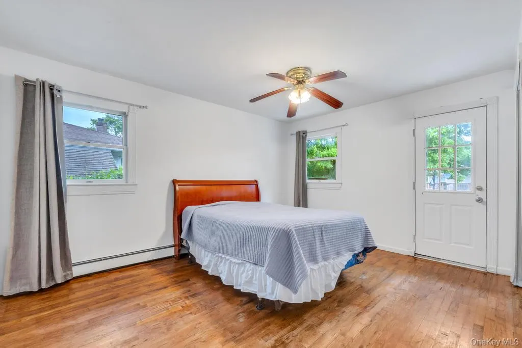 90 Pinewood Drive, Brookhaven, NY, 3 Bedrooms Bedrooms, 6 Rooms Rooms,1 BathroomBathrooms,Residential,For Rent,Pinewood,0,1017294 90 Pinewood Drive, Brookhaven, NY, 3 Bedrooms Bedrooms, 6 Rooms Rooms,1 BathroomBathrooms,Residential,For Rent,Pinewood,0,1017294